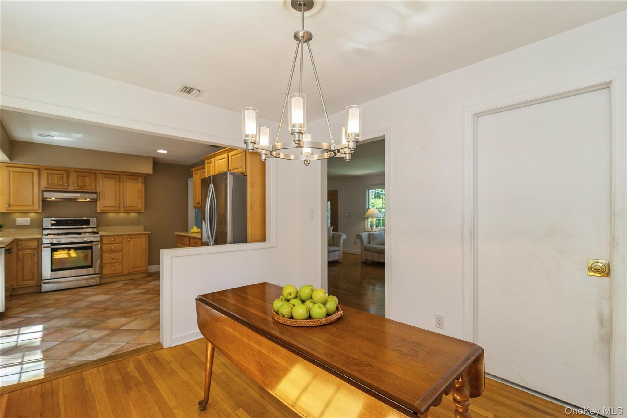 Single Family Old Homestead Road Suffolk County, NY 11777, MLS-1046868-12