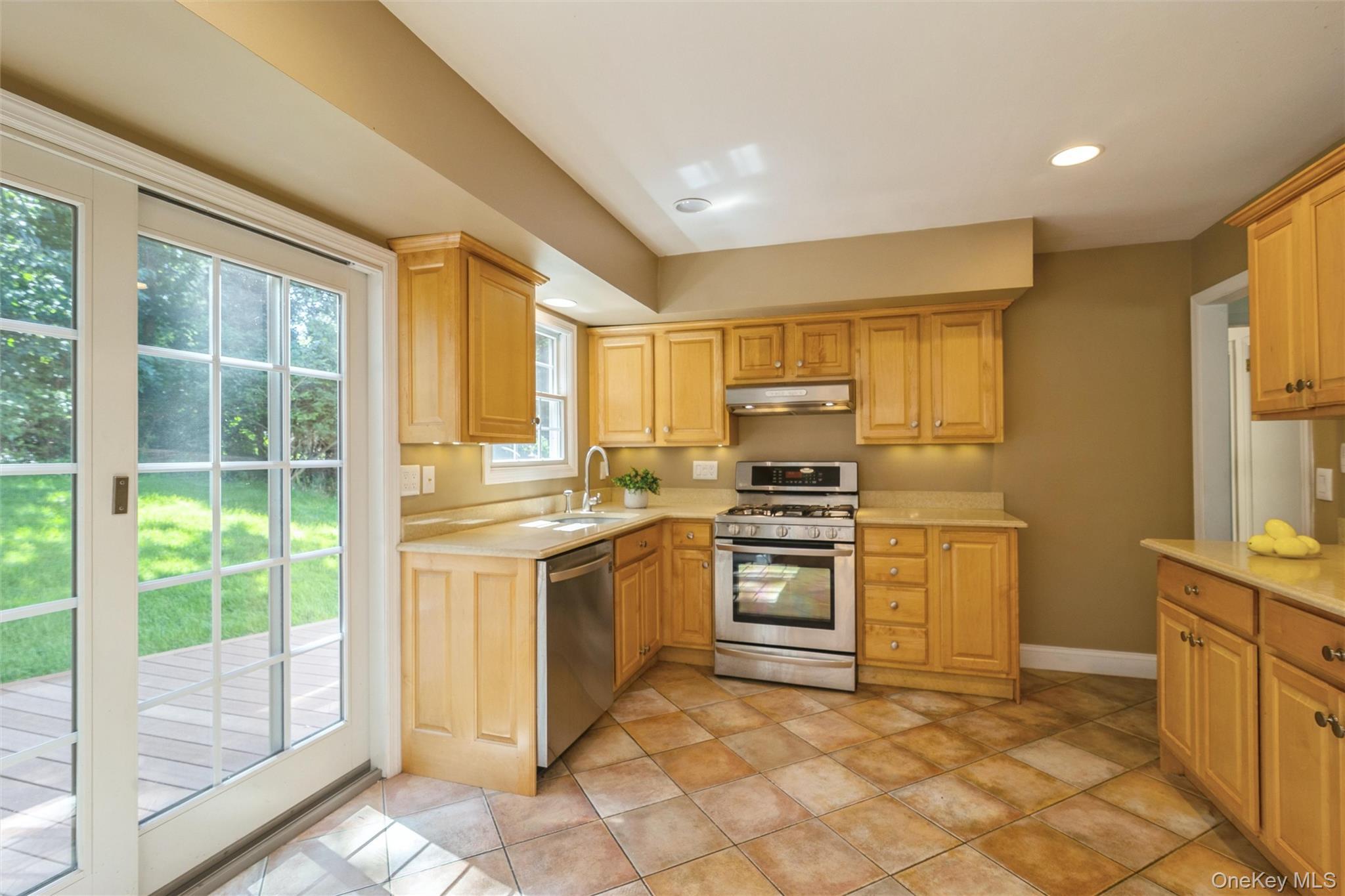 Single Family Old Homestead Road Suffolk County, NY 11777, MLS-1046868-6