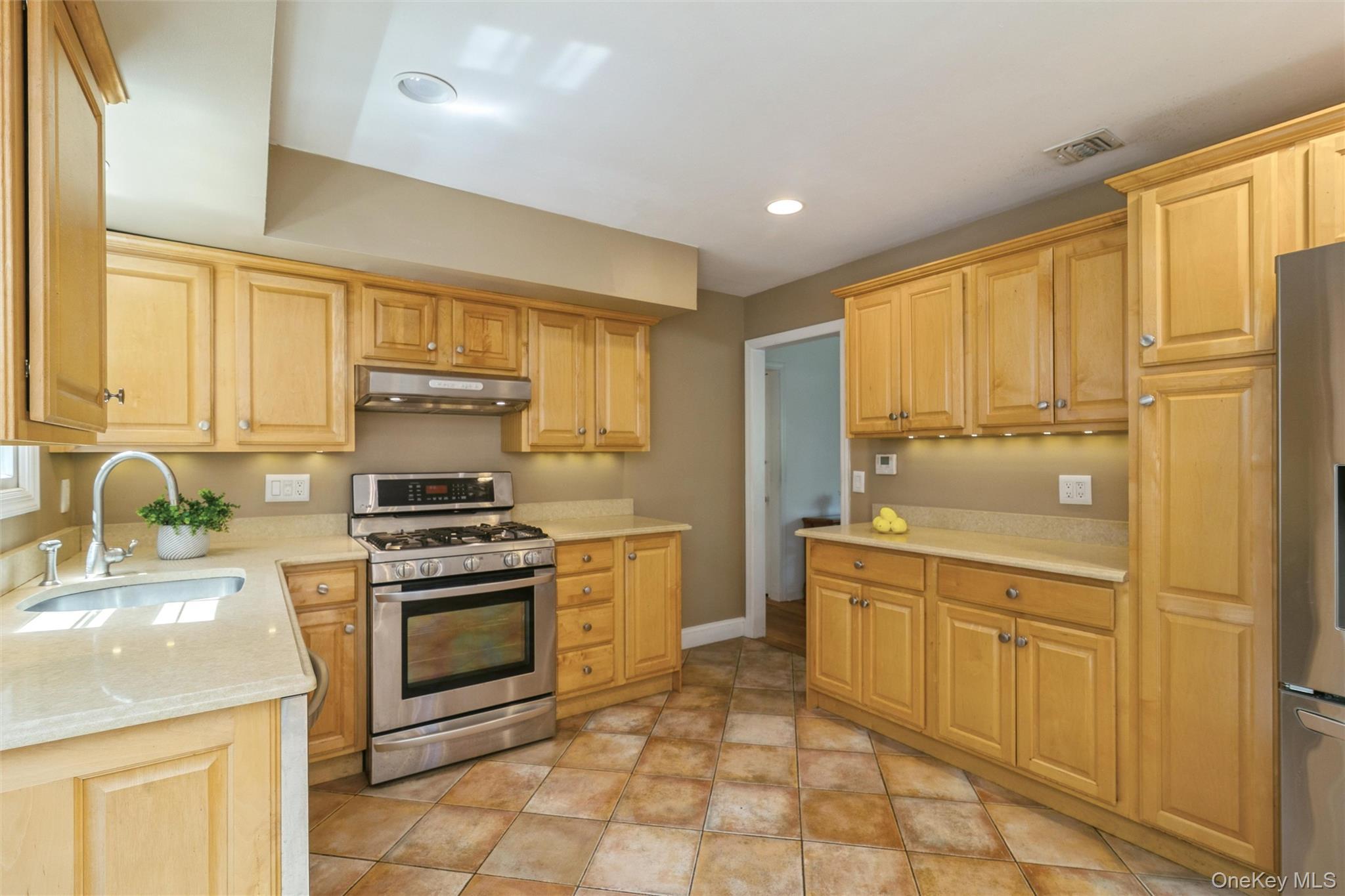 Single Family Old Homestead Road Suffolk County, NY 11777, MLS-1046868-9