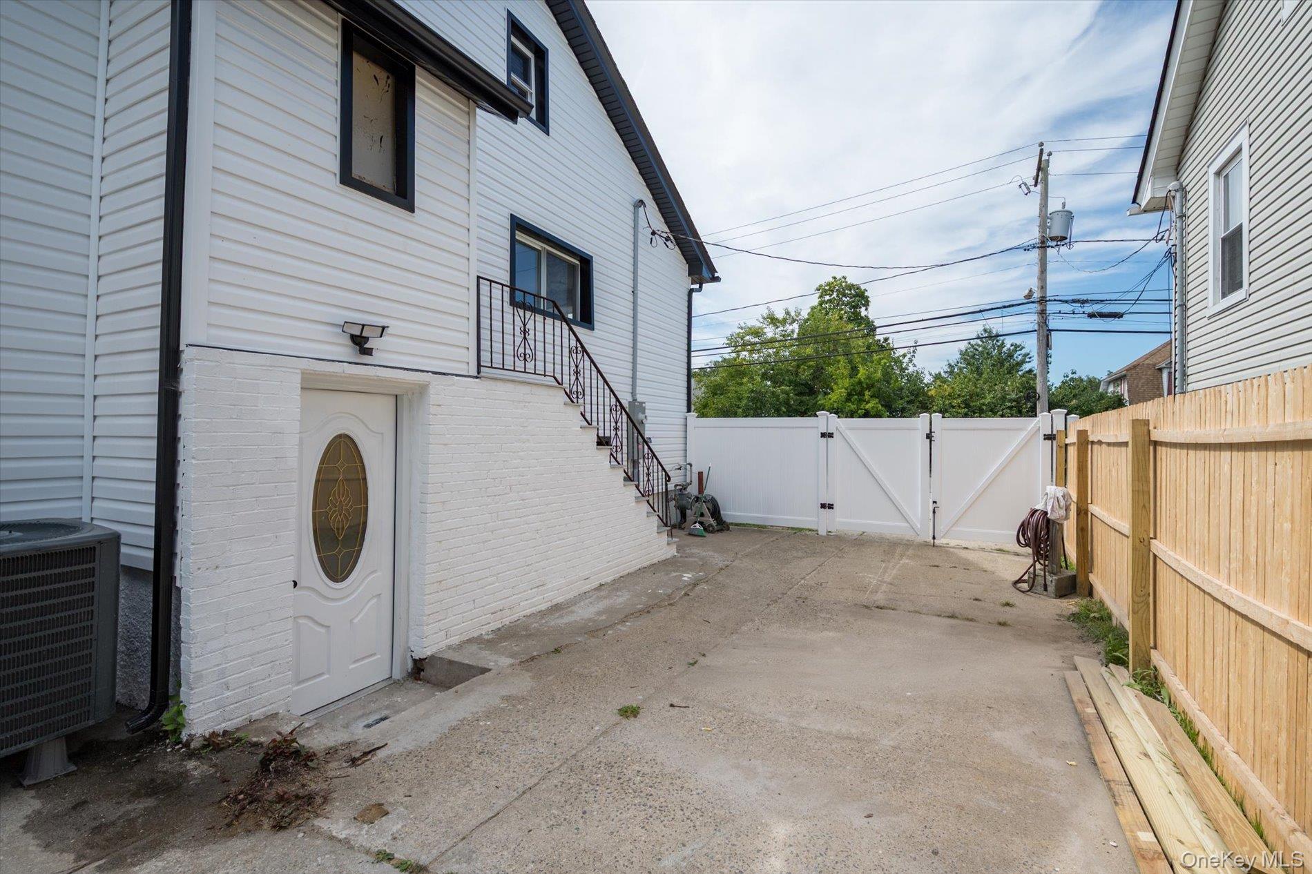Single Family S Ocean Avenue Nassau County, NY 11520, MLS-1046877-27