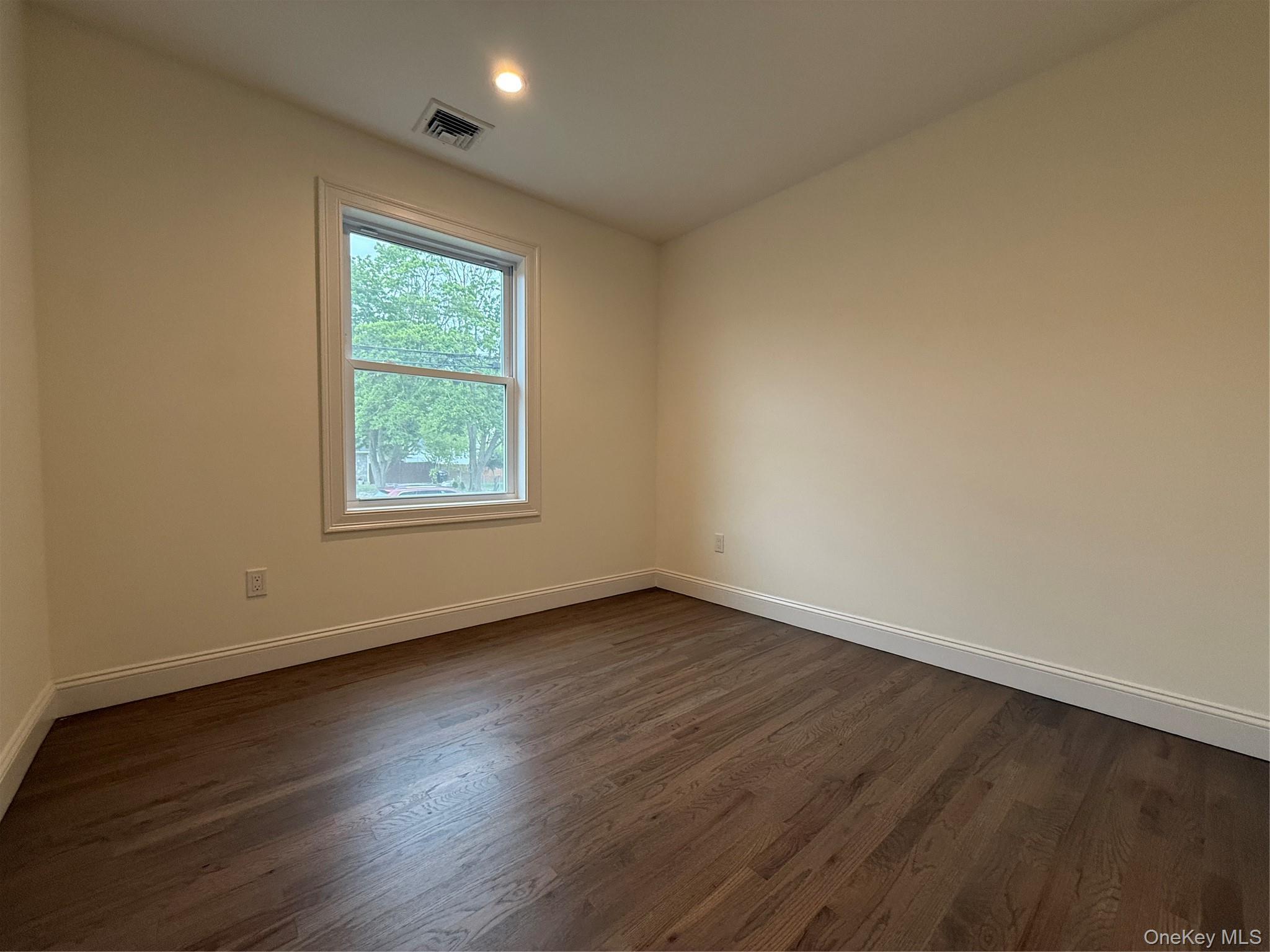 Single Family Southaven Avenue Suffolk County, NY 11950, MLS-1046895-13