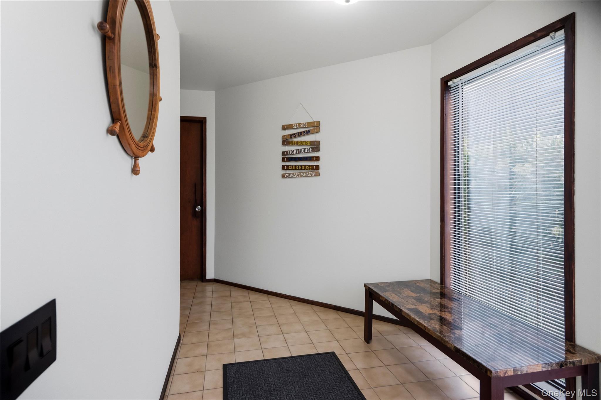 Single Family Cayuga Street  Suffolk County, NY 11770, MLS-1046897-32