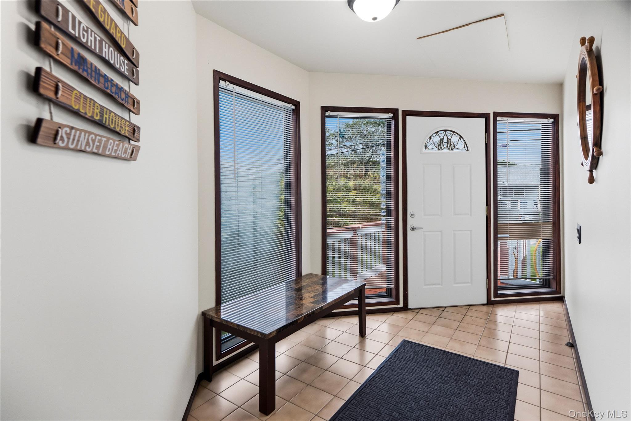 Single Family Cayuga Street  Suffolk County, NY 11770, MLS-1046897-33