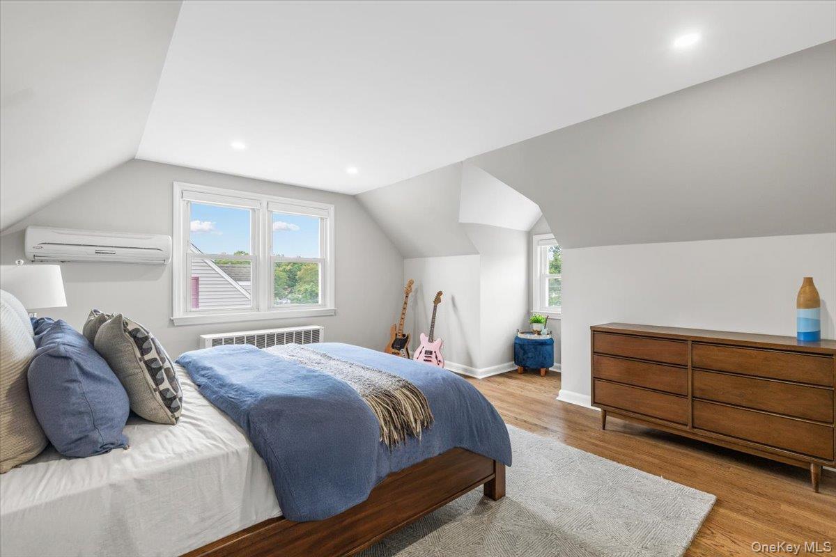 Single Family Maywood Avenue Westchester County, NY 10573, MLS-1046916-15