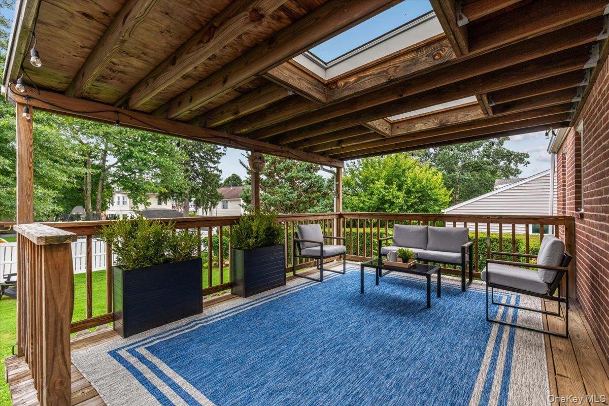 Single Family Maywood Avenue Westchester County, NY 10573, MLS-1046916-17