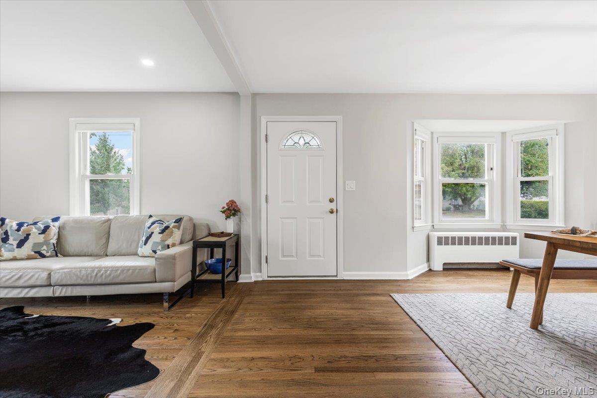 Single Family Maywood Avenue Westchester County, NY 10573, MLS-1046916-2