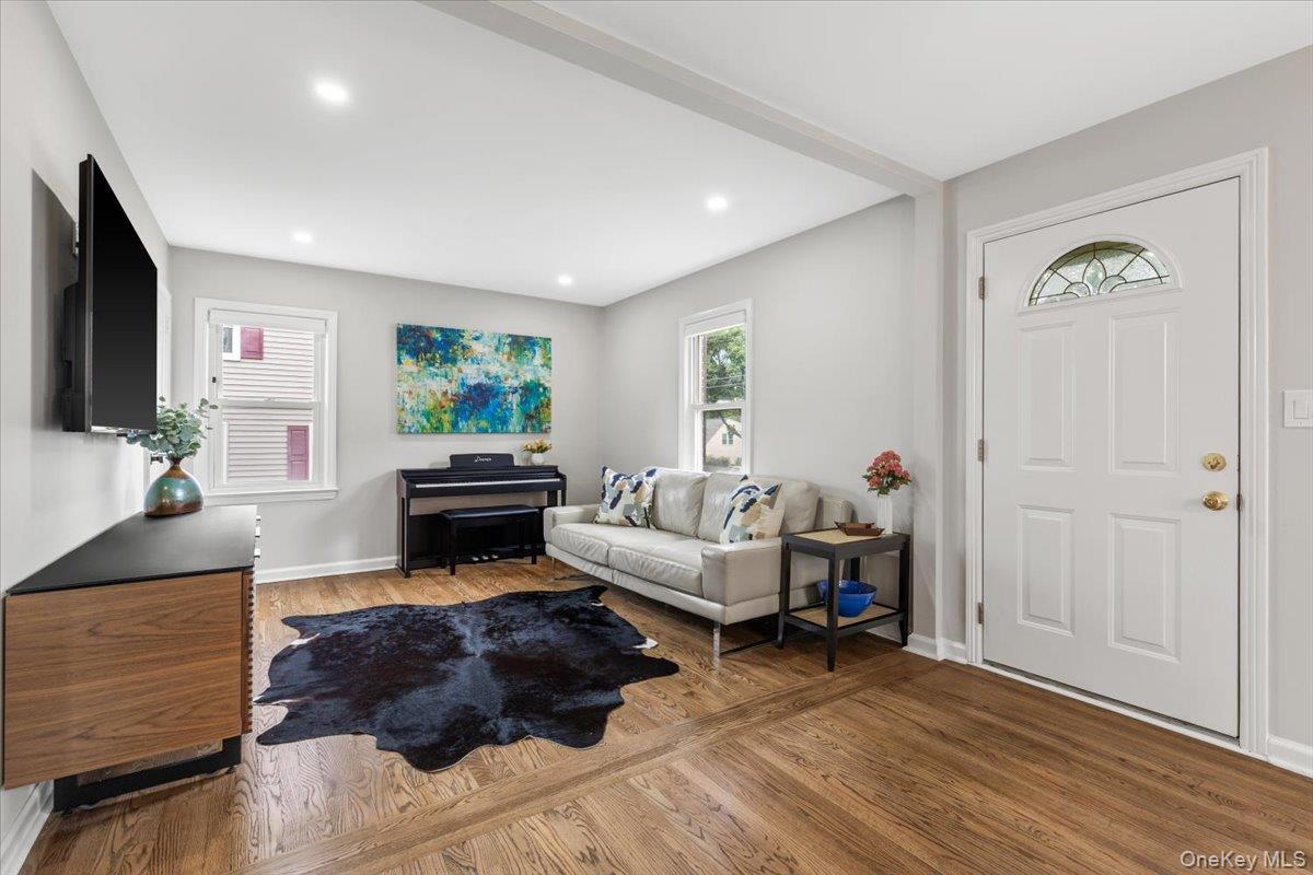 Single Family Maywood Avenue Westchester County, NY 10573, MLS-1046916-3