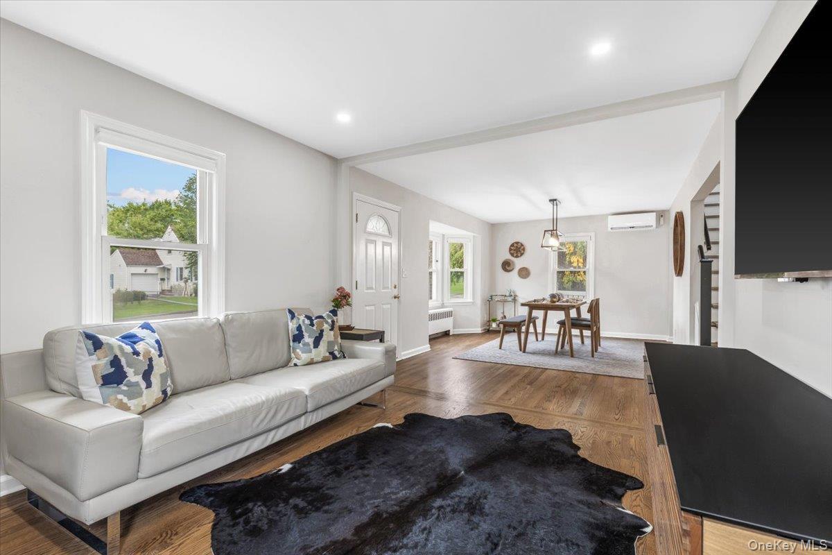 Single Family Maywood Avenue Westchester County, NY 10573, MLS-1046916-5