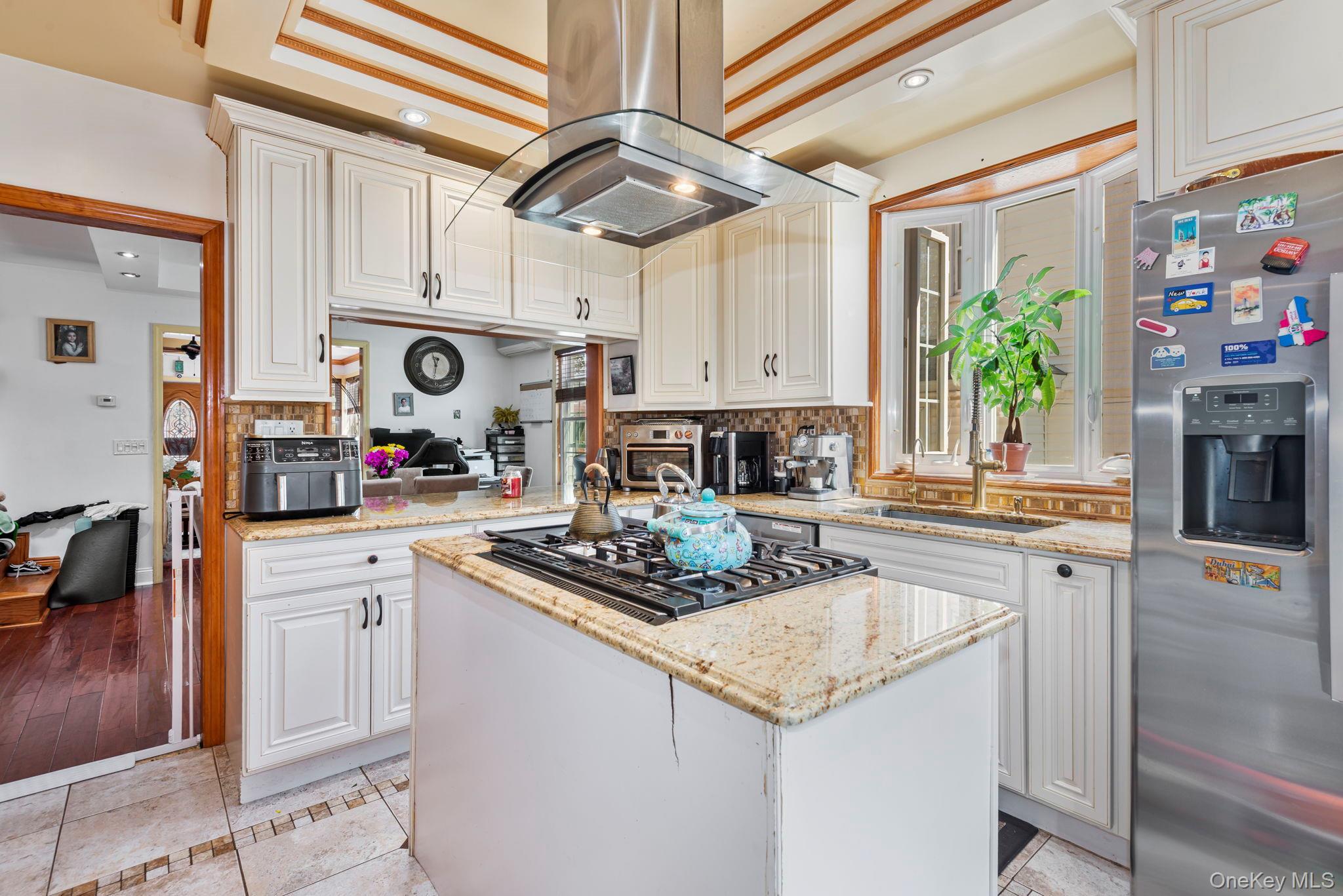Single Family 7th Avenue Queens, NY 11356, MLS-1046918-8