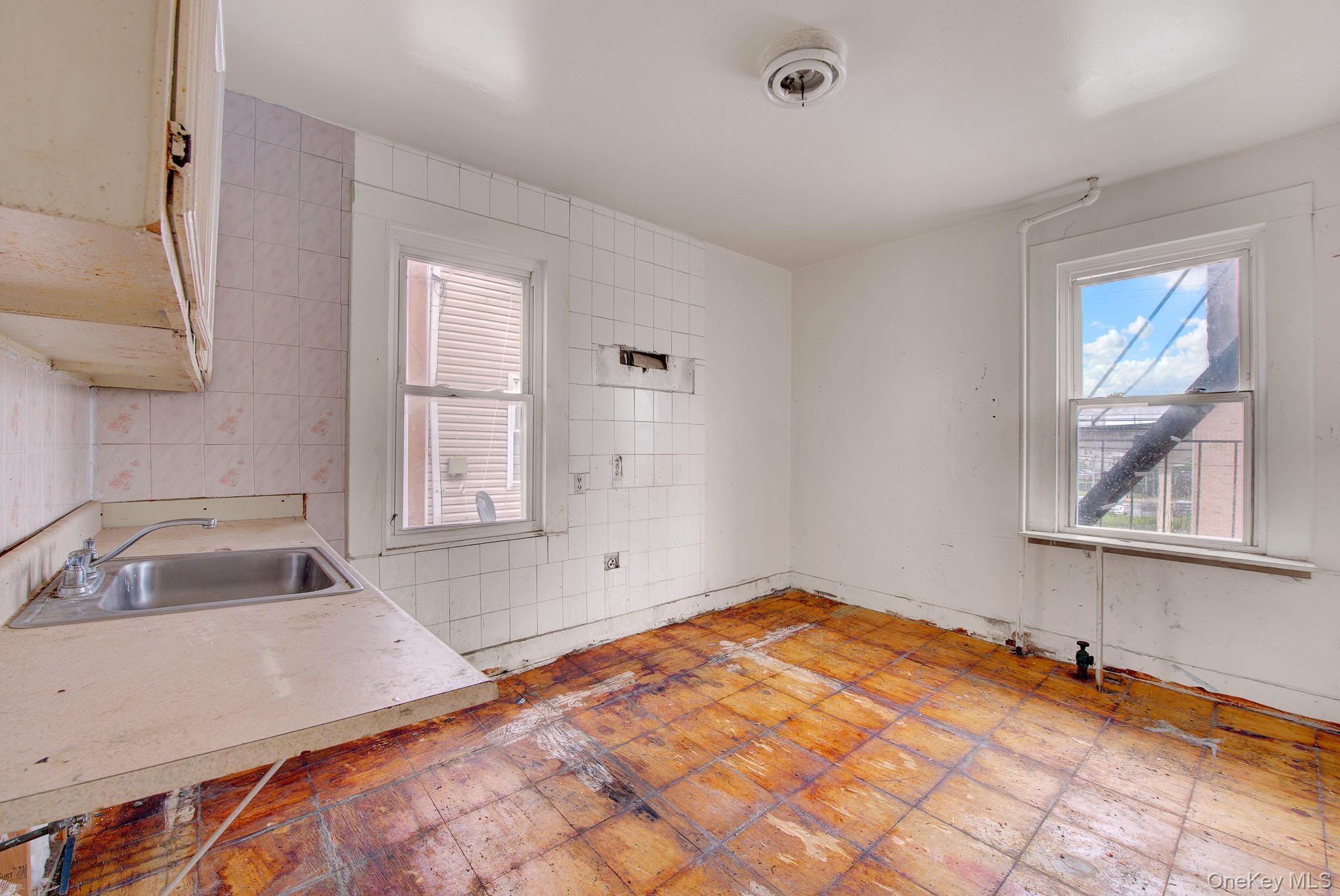 Single Family Far Rockaway Boulevard Queens, NY 11691, MLS-1046919-14