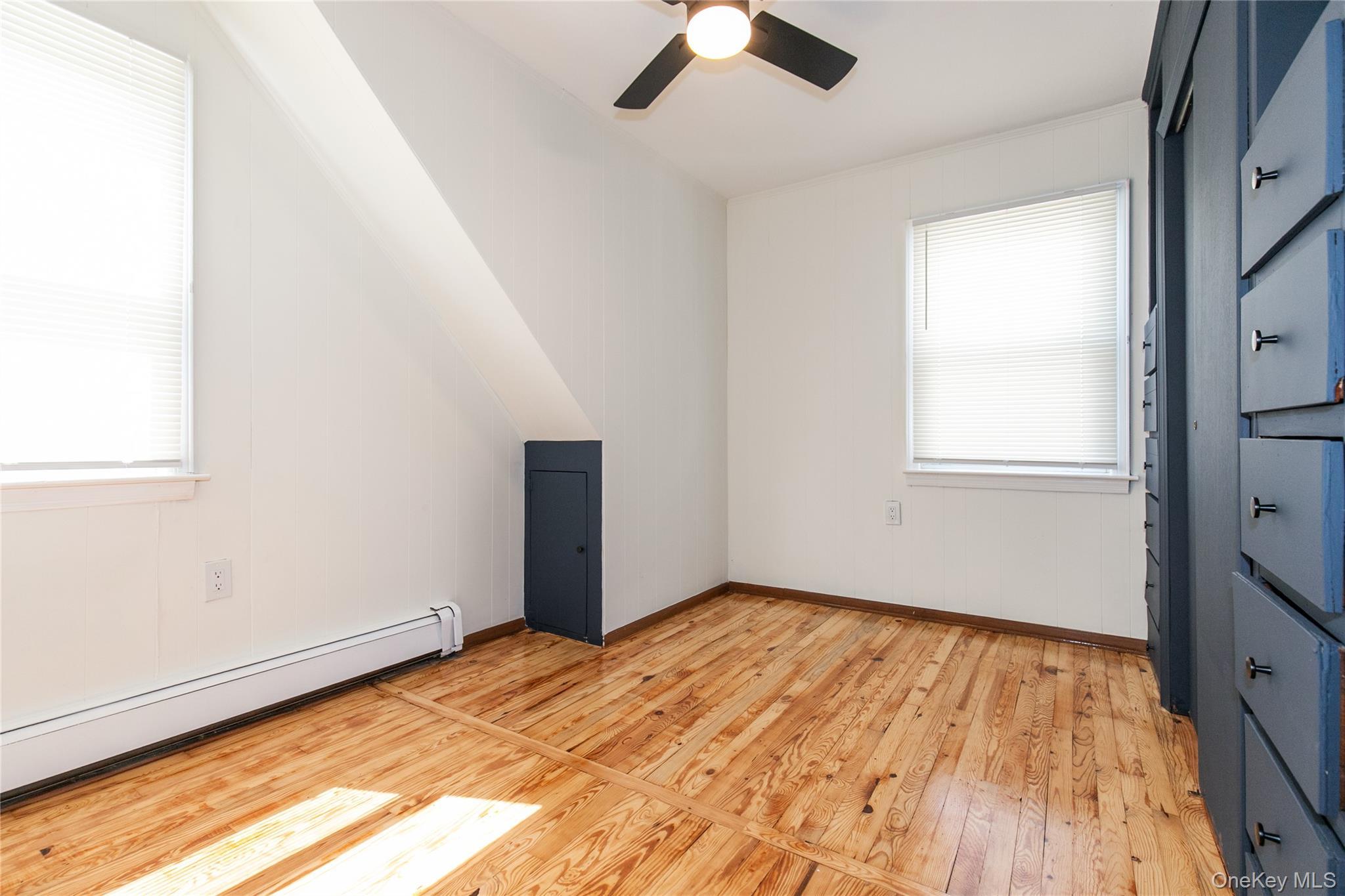 Single Family 7th Avenue Nassau County, NY 11040, MLS-1046926-20