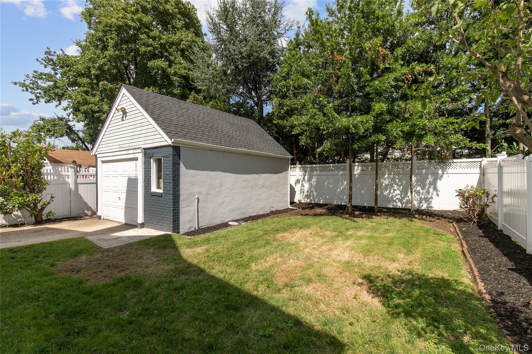 Single Family 7th Avenue  Nassau County, NY 11040, MLS-1046926-27