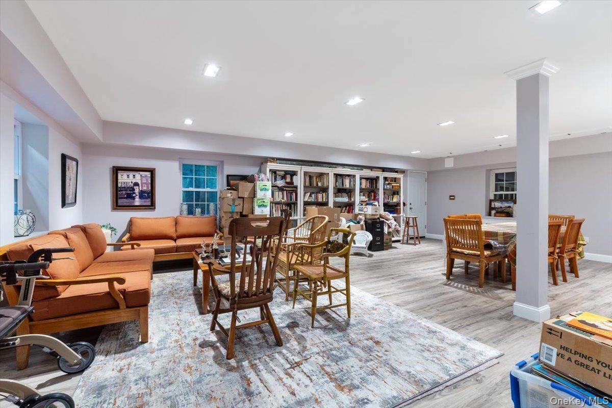 Single Family Broadway Nassau County, NY 11559, MLS-1046946-16