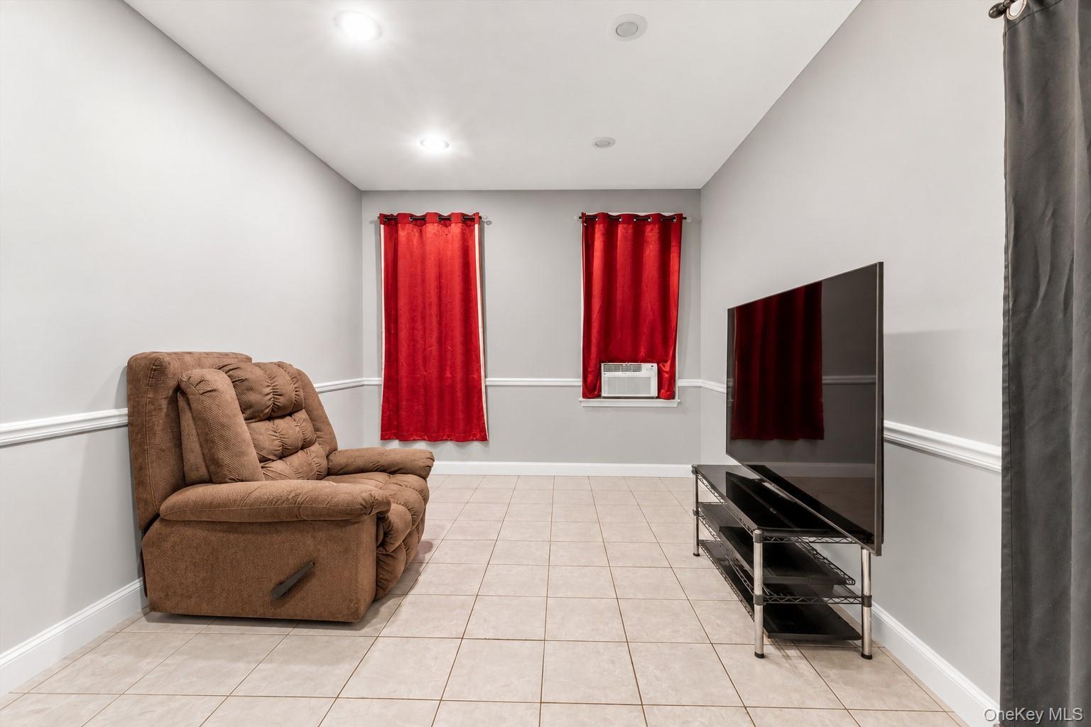Single Family 60th Street Queens, NY 11385, MLS-1046949-4