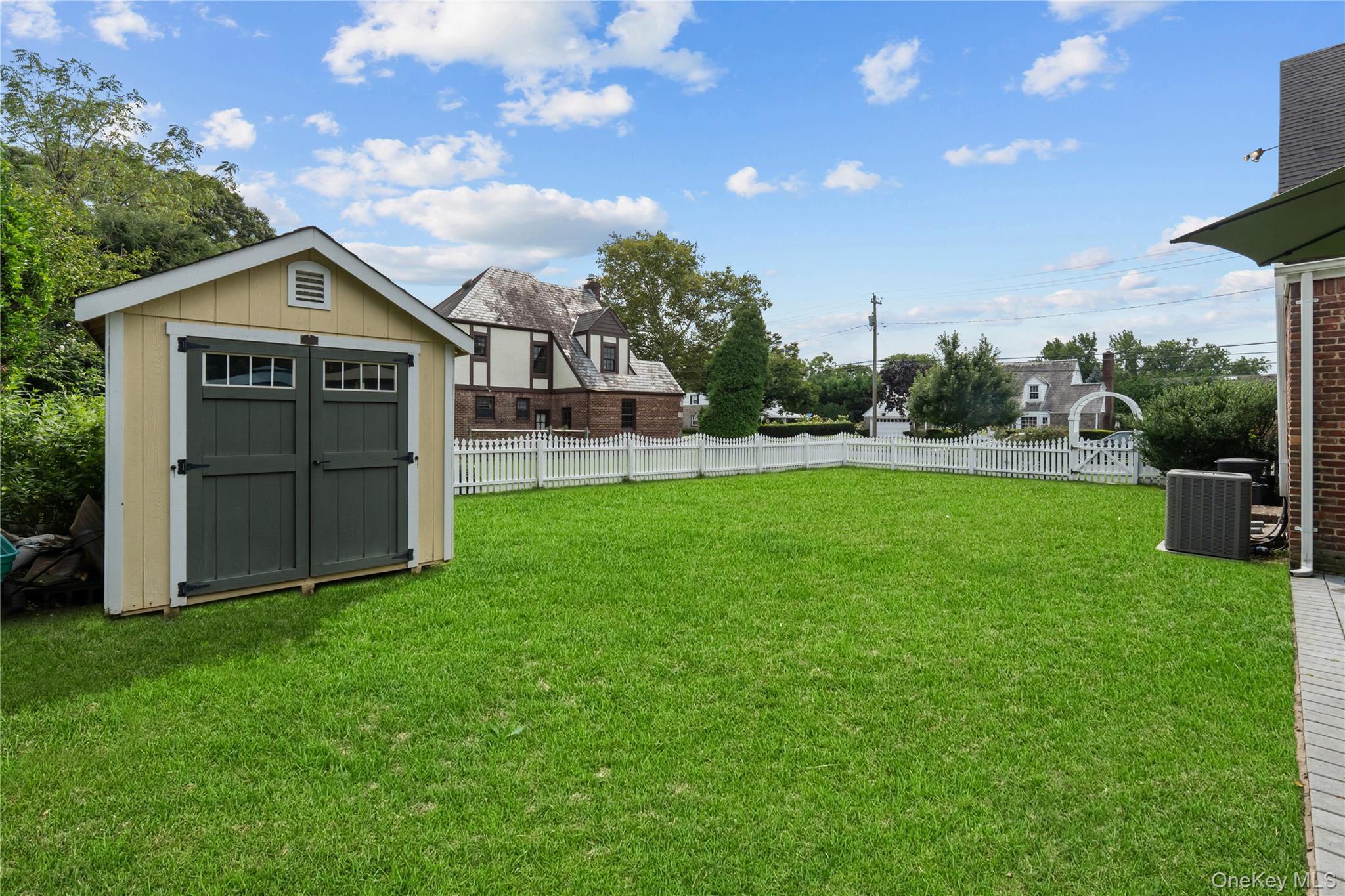 Single Family Ogden Avenue Nassau County, NY 11596, MLS-1046977-25