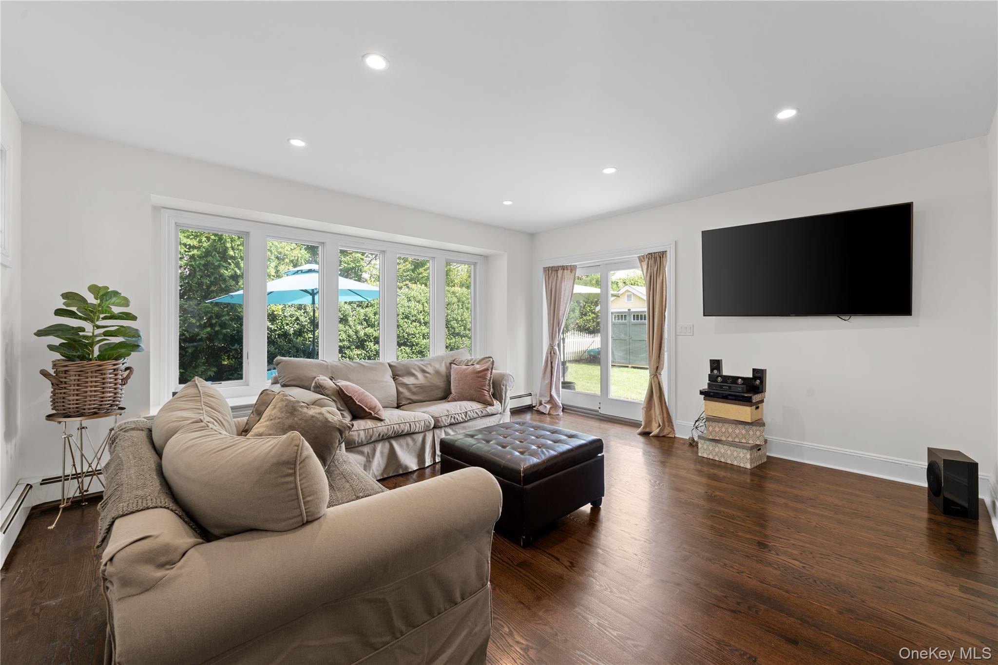 Single Family Ogden Avenue Nassau County, NY 11596, MLS-1046977-9