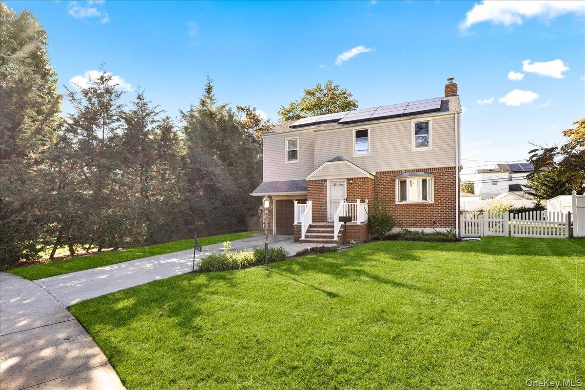 Single Family Nassau Street Nassau County, NY 11003, MLS-1046993-2