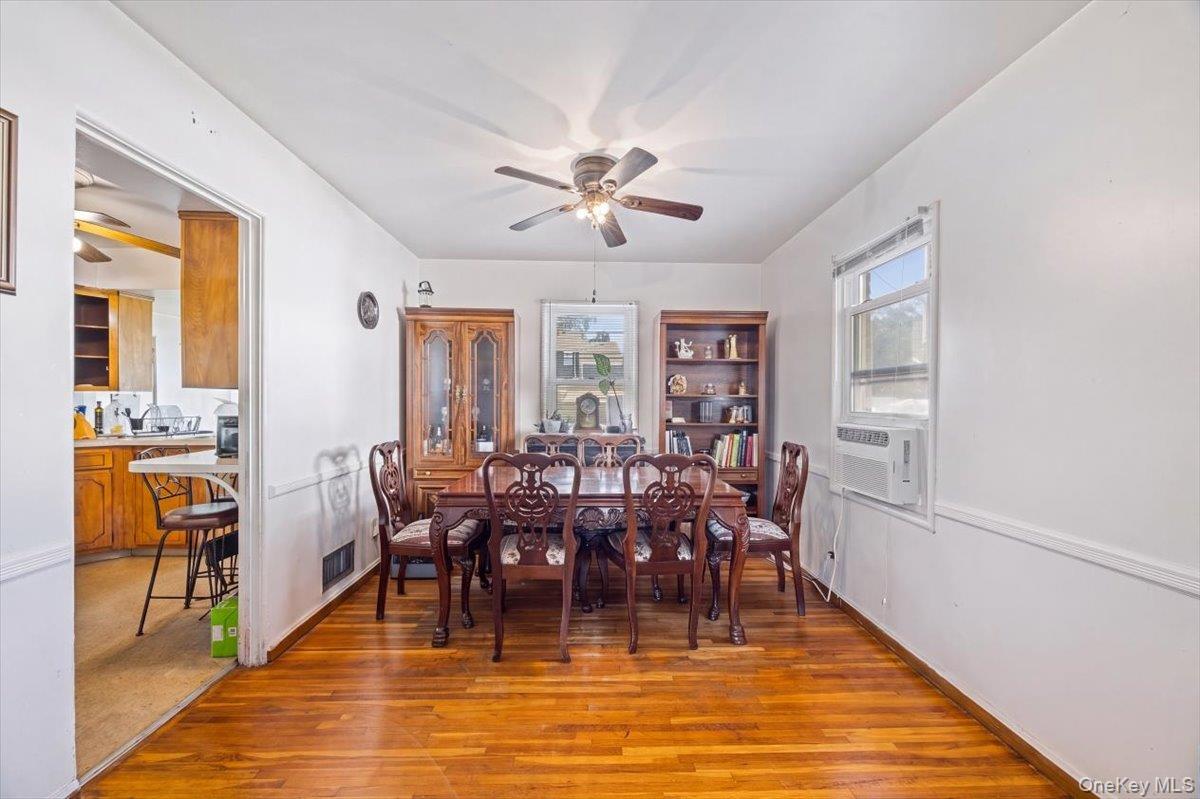 Single Family Nassau Street Nassau County, NY 11003, MLS-1046993-8