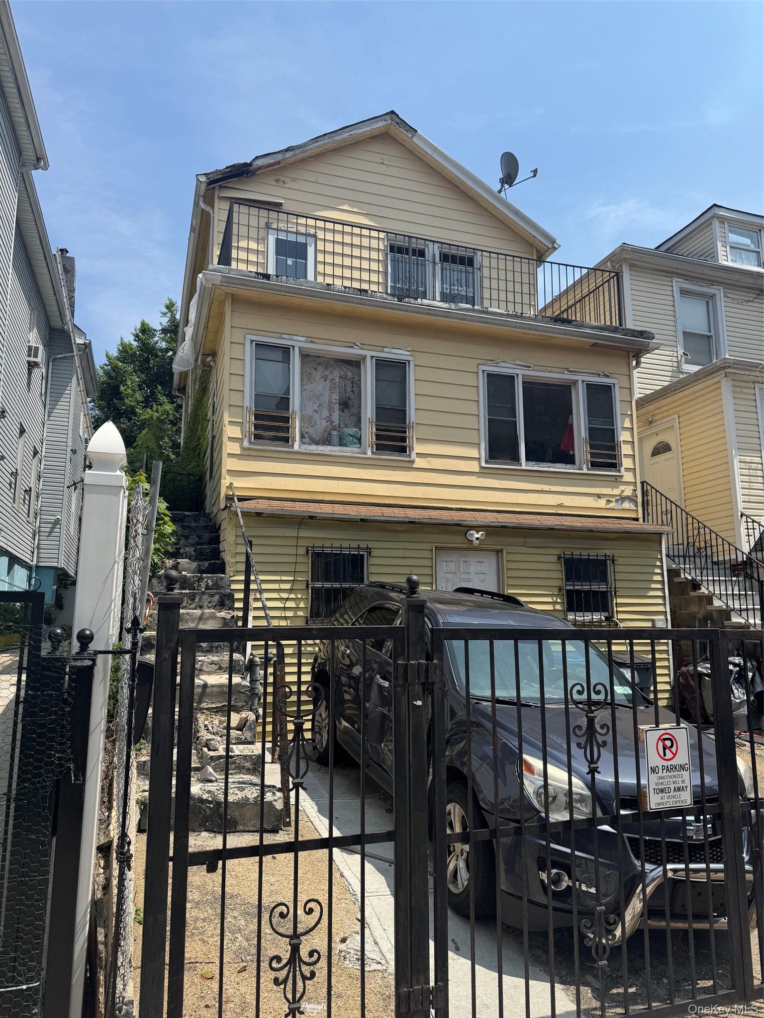 Single Family Hennessy Place Bronx, NY 10453, MLS-1047004-2