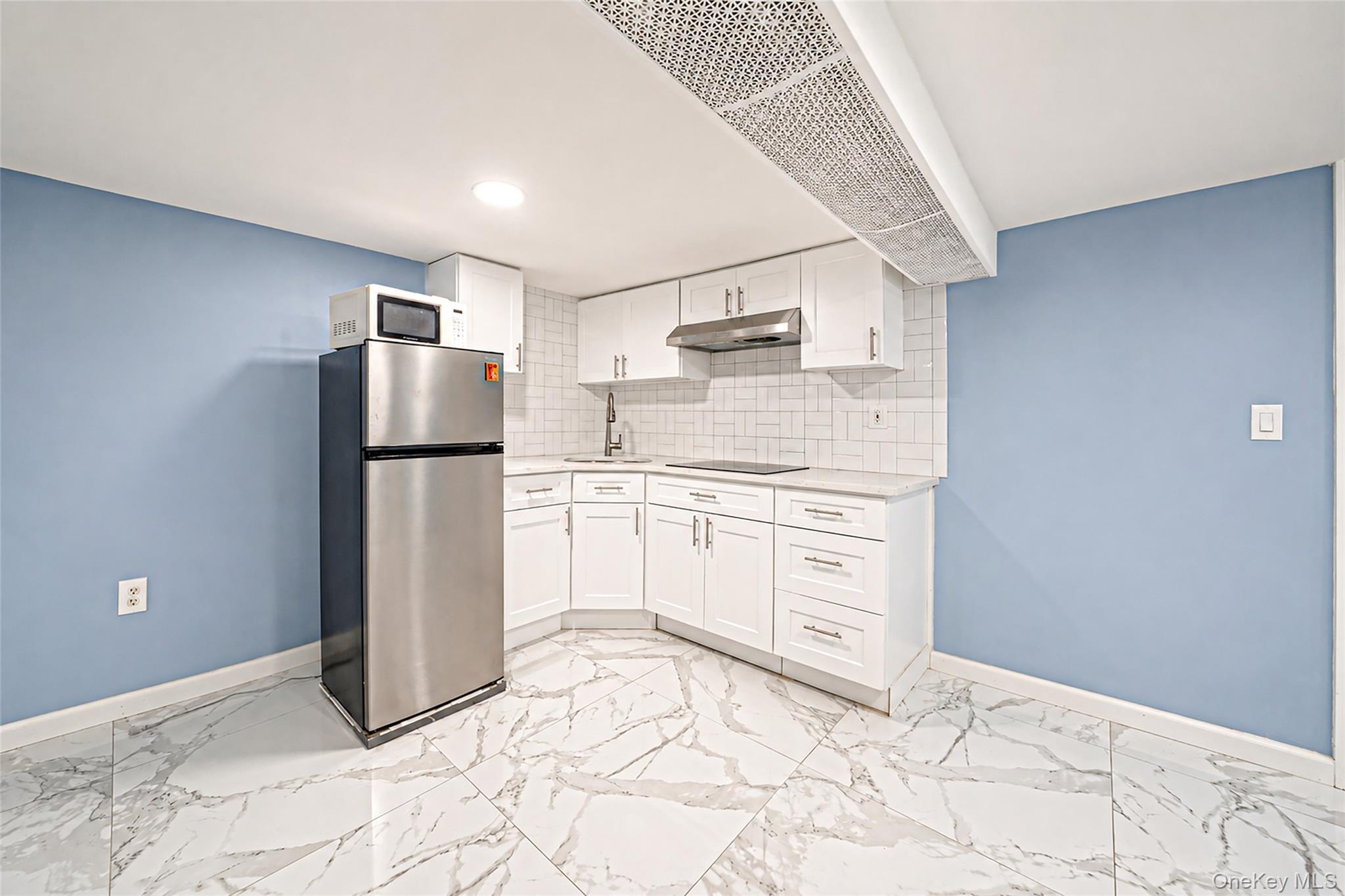 Single Family 141st Avenue Queens, NY 11413, MLS-1047010-18