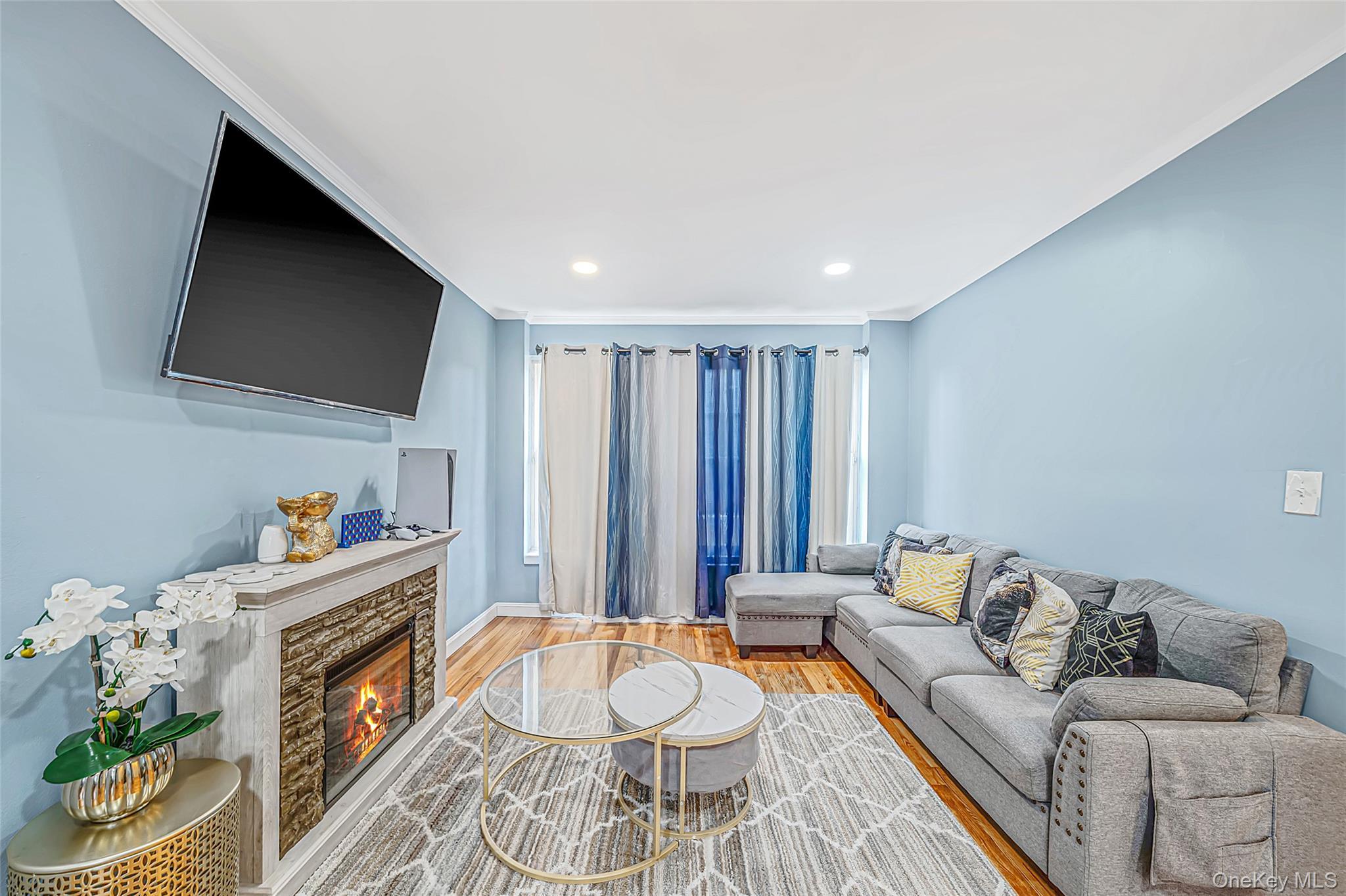 Single Family 141st Avenue Queens, NY 11413, MLS-1047010-3