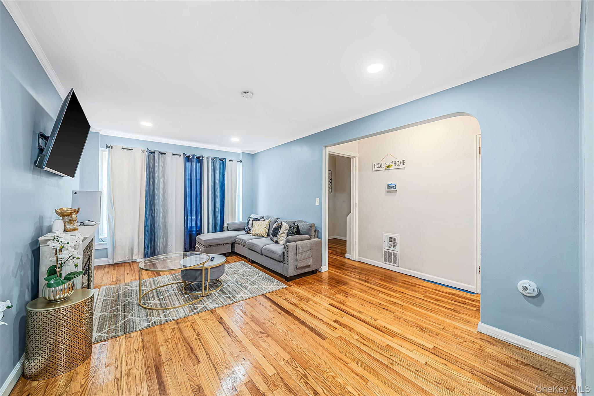 Single Family 141st Avenue Queens, NY 11413, MLS-1047010-4