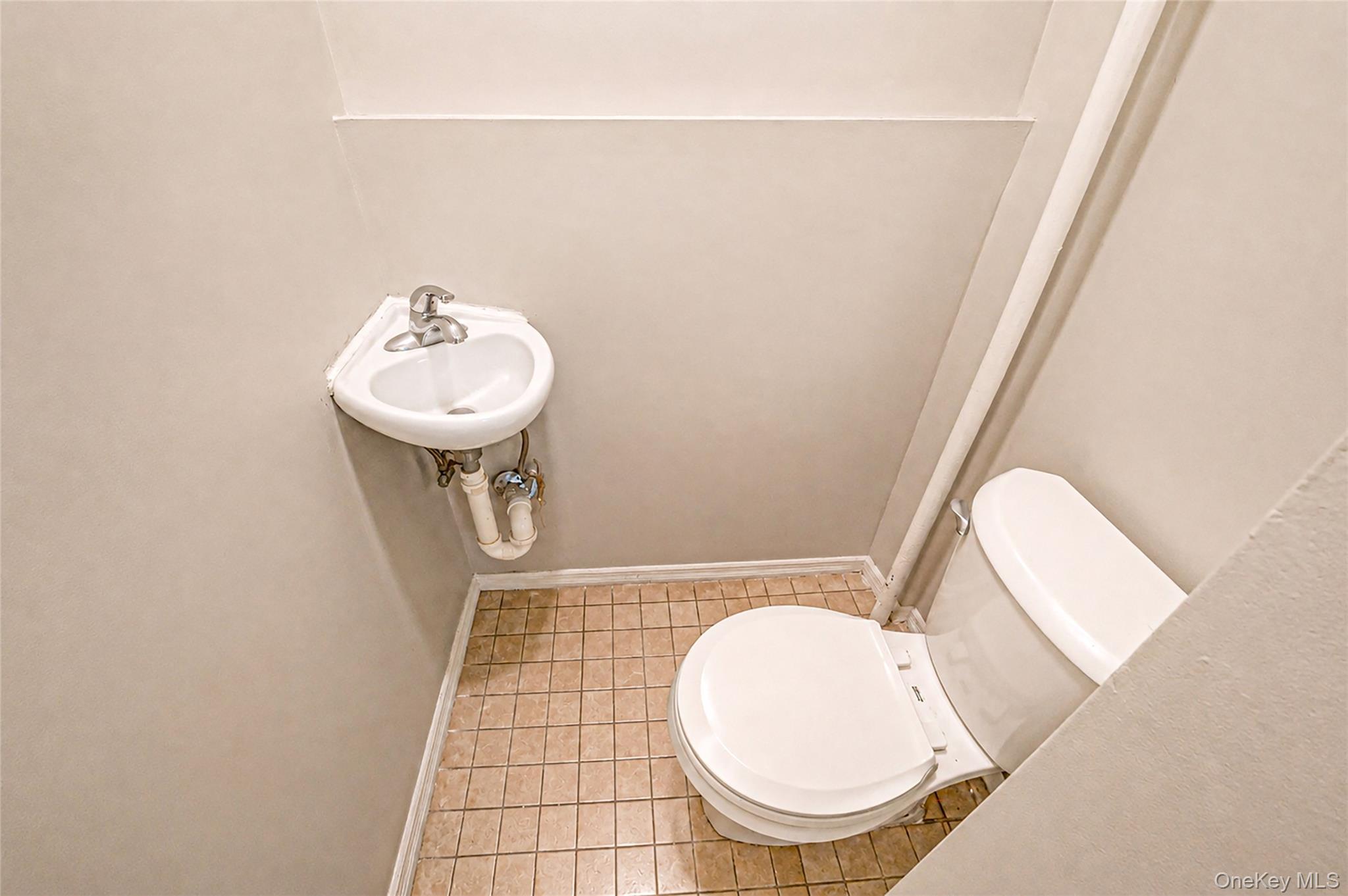Single Family 141st Avenue Queens, NY 11413, MLS-1047010-7
