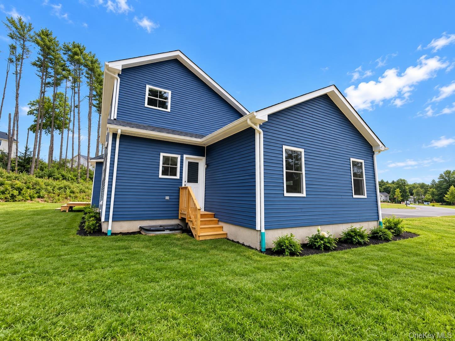 Single Family Fox Run Court Suffolk County, NY 11961, MLS-1047014-8