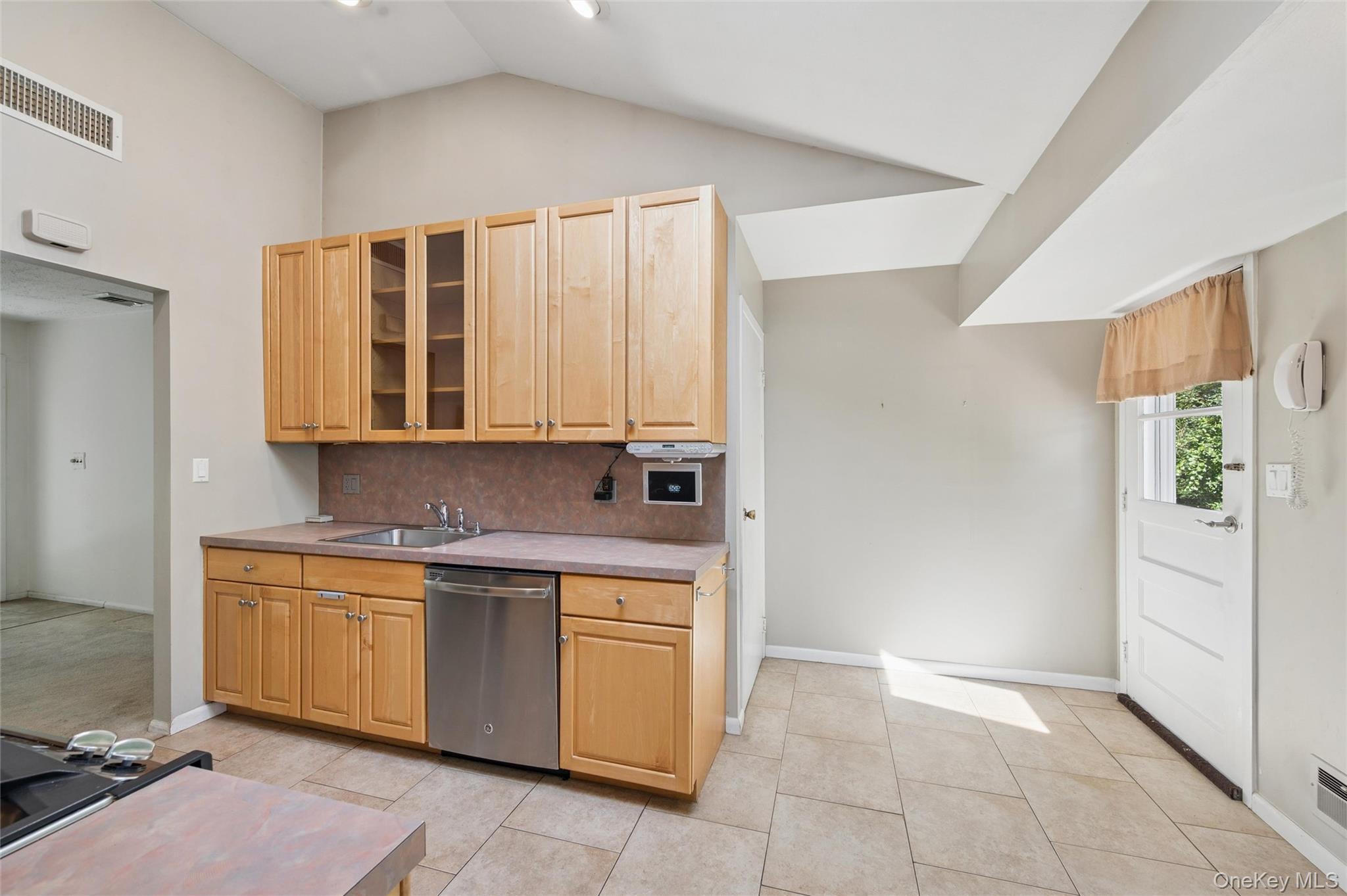 Single Family Kenny Street  Suffolk County, NY 11788, MLS-1047017-13
