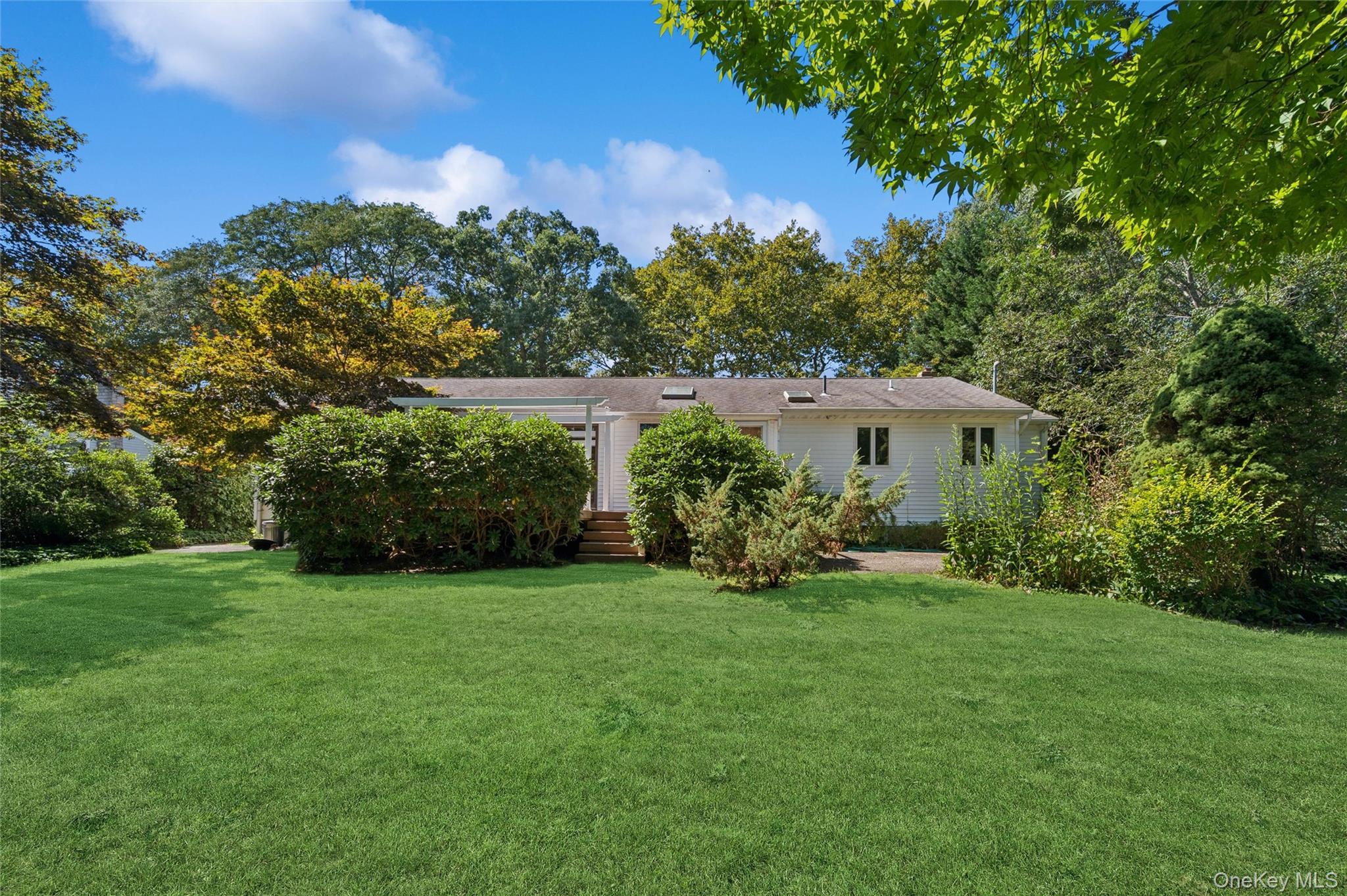 Single Family Kenny Street  Suffolk County, NY 11788, MLS-1047017-25