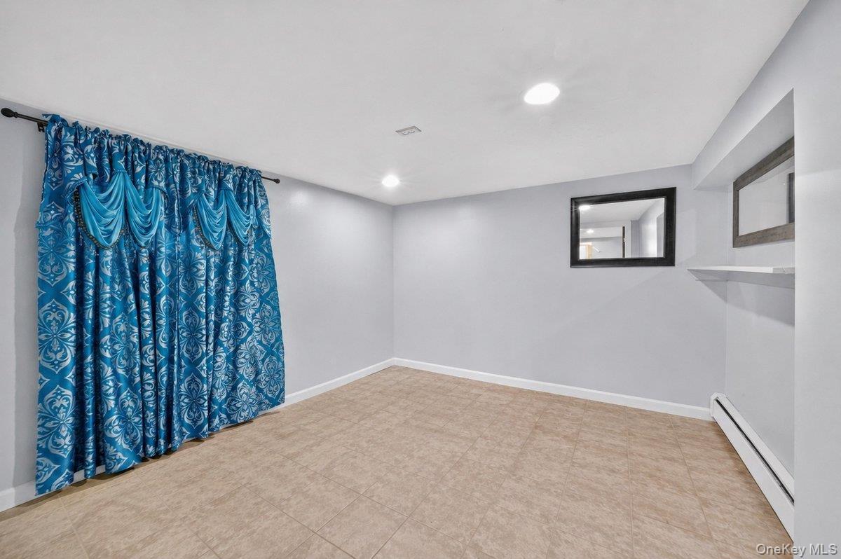 Single Family Cochran Place  Nassau County, NY 11581, MLS-1047021-5