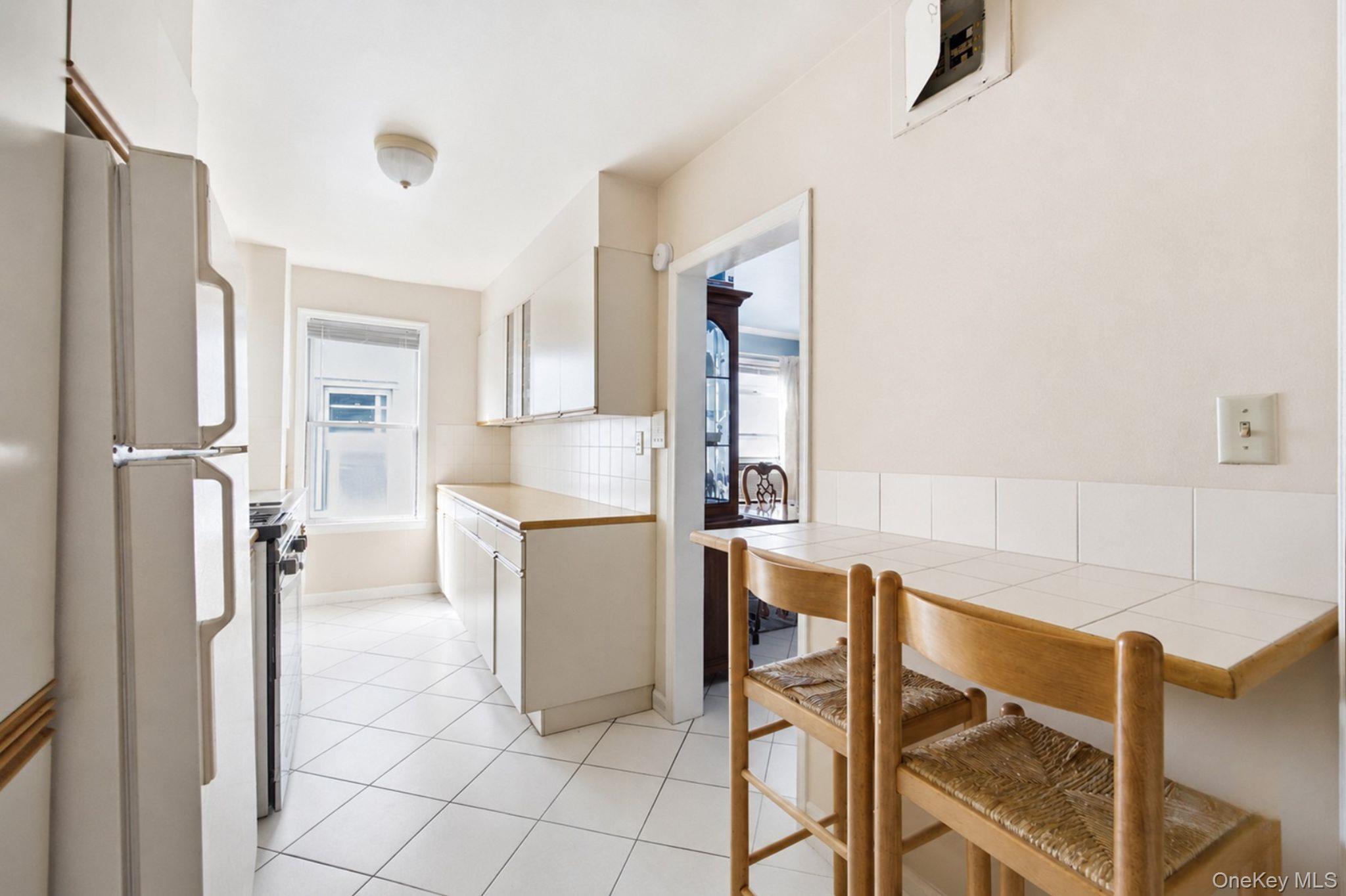 Single Family Ditmars Boulevard Queens, NY 11105, MLS-1047023-11