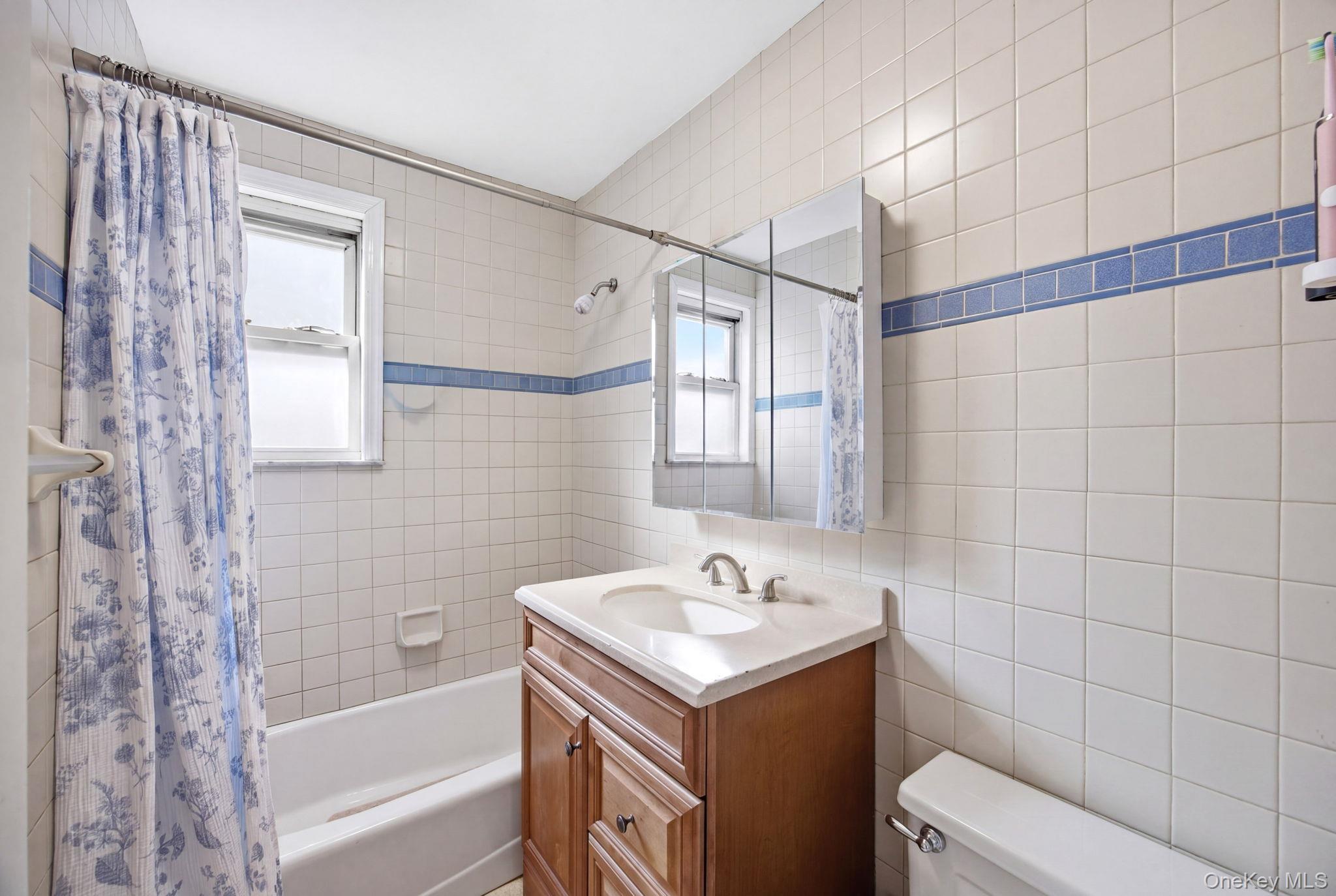 Single Family Ditmars Boulevard Queens, NY 11105, MLS-1047023-14