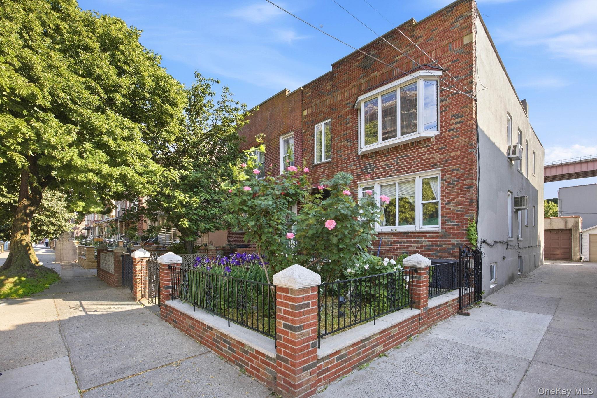Single Family Ditmars Boulevard Queens, NY 11105, MLS-1047023-2