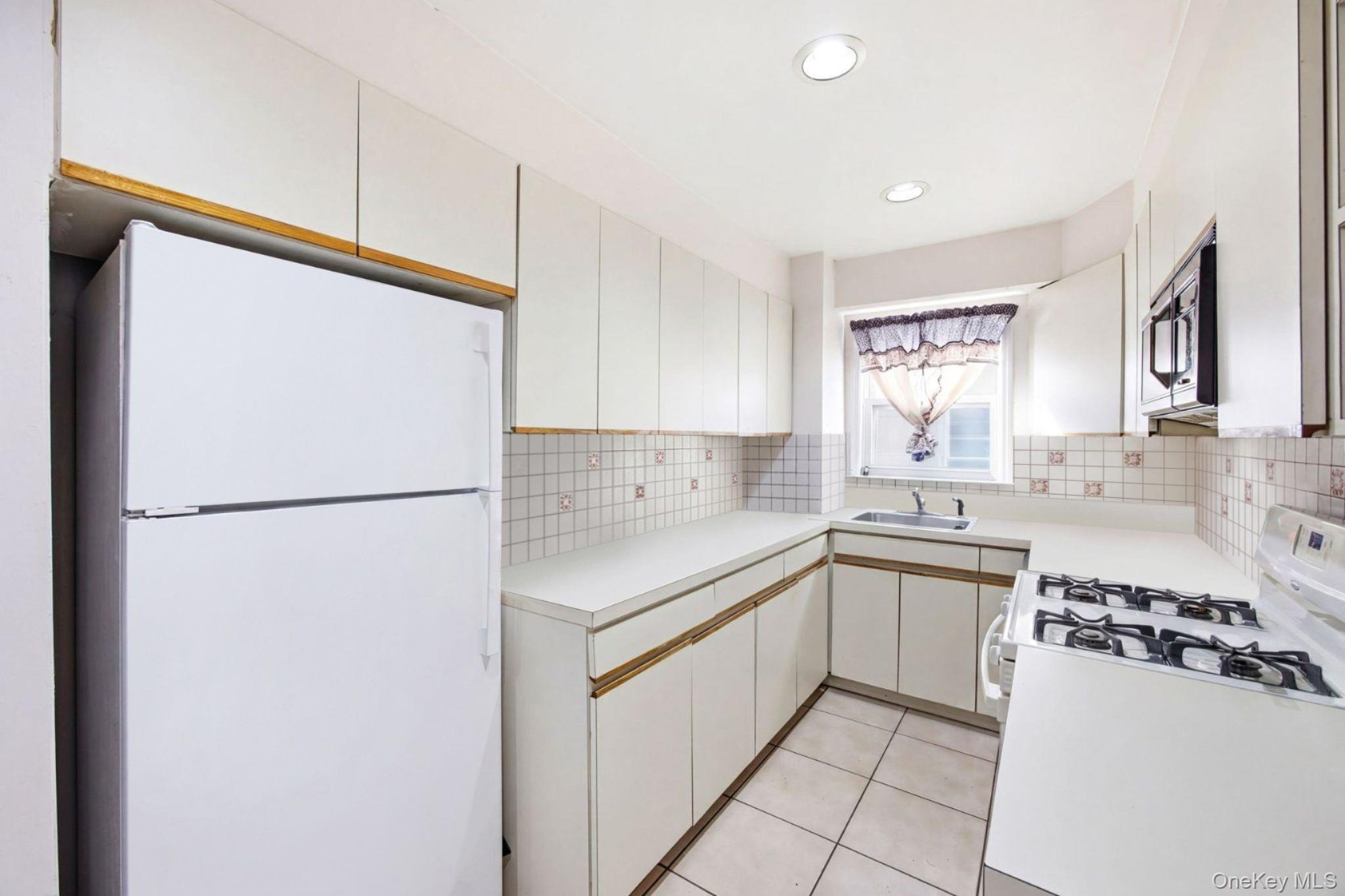 Single Family Ditmars Boulevard Queens, NY 11105, MLS-1047023-24