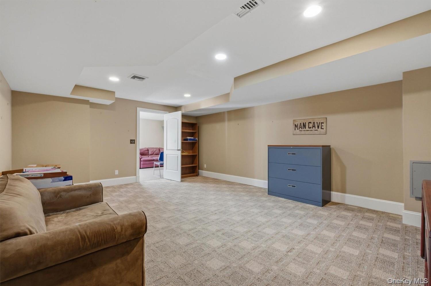 Single Family Arbor Court Dutchess County, NY 12603, MLS-1047033-41
