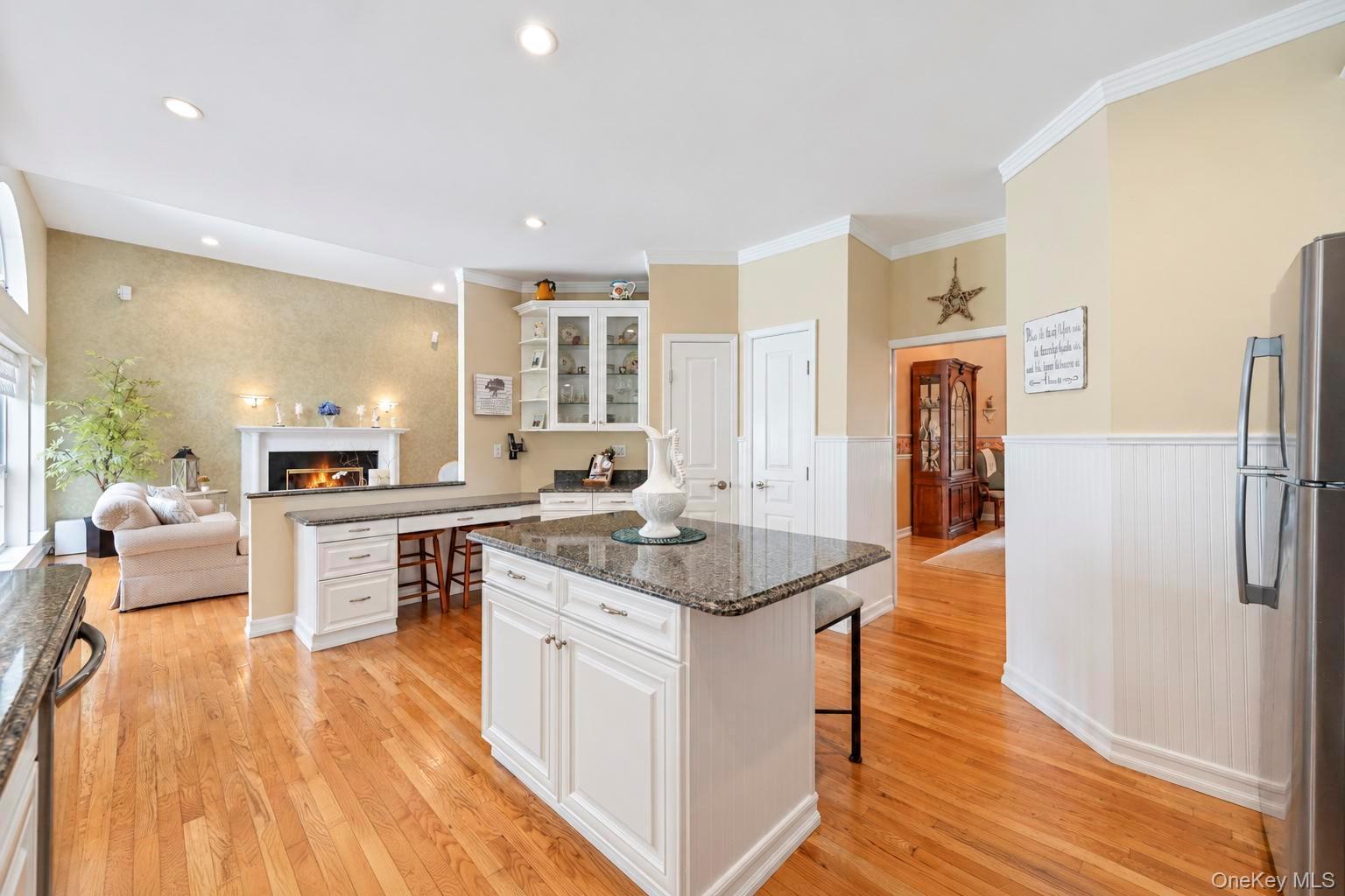 Single Family Wood Hollow Drive  Suffolk County, NY 11977, MLS-1047038-13