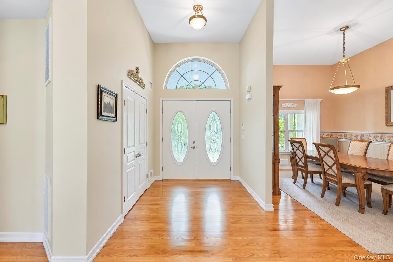 Single Family Wood Hollow Drive  Suffolk County, NY 11977, MLS-1047038-2