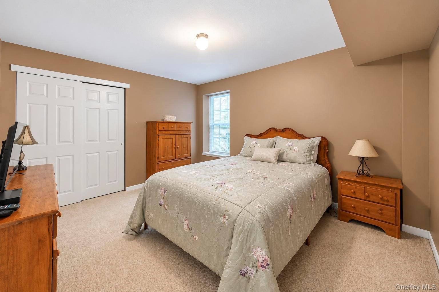 Single Family Wood Hollow Drive  Suffolk County, NY 11977, MLS-1047038-32