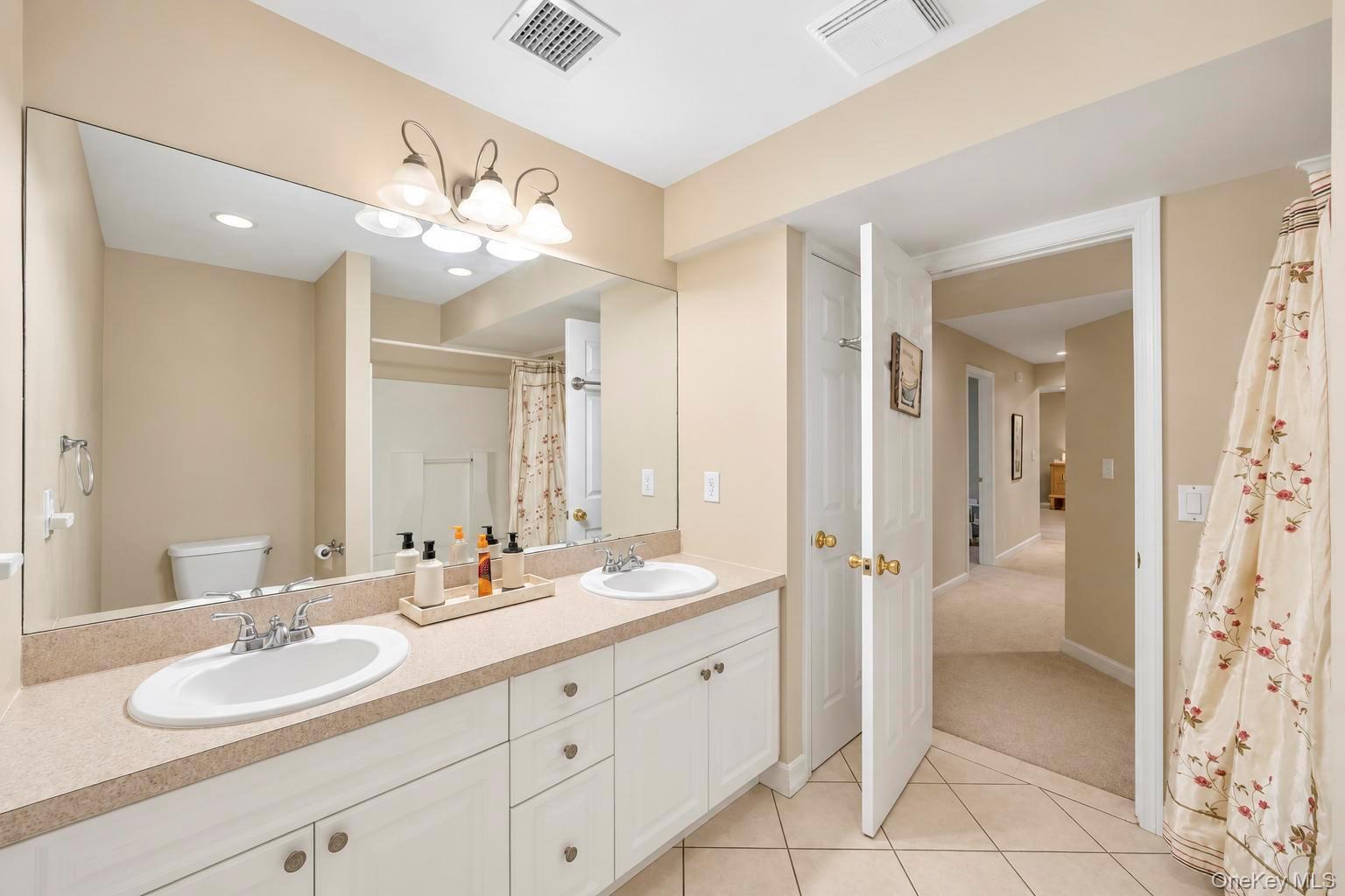 Single Family Wood Hollow Drive  Suffolk County, NY 11977, MLS-1047038-35