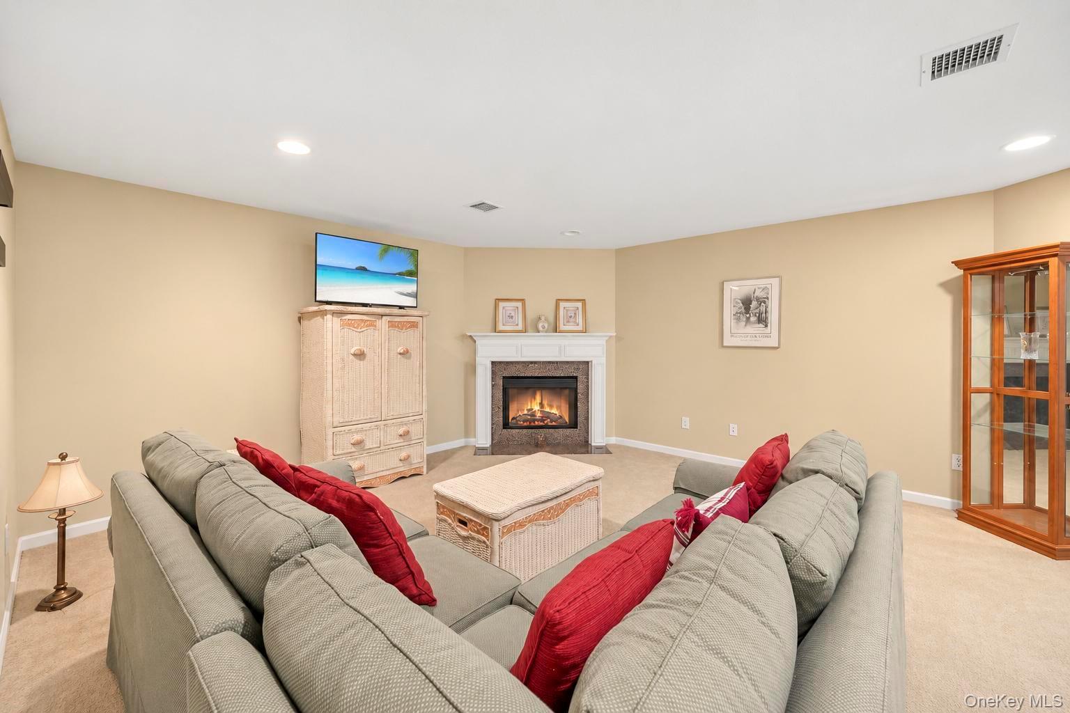 Single Family Wood Hollow Drive  Suffolk County, NY 11977, MLS-1047038-38