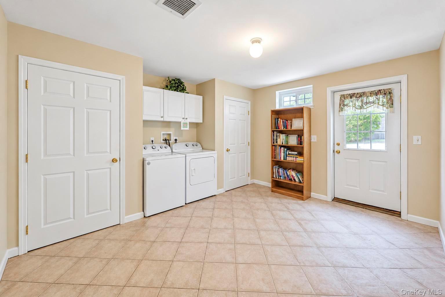 Single Family Wood Hollow Drive  Suffolk County, NY 11977, MLS-1047038-39
