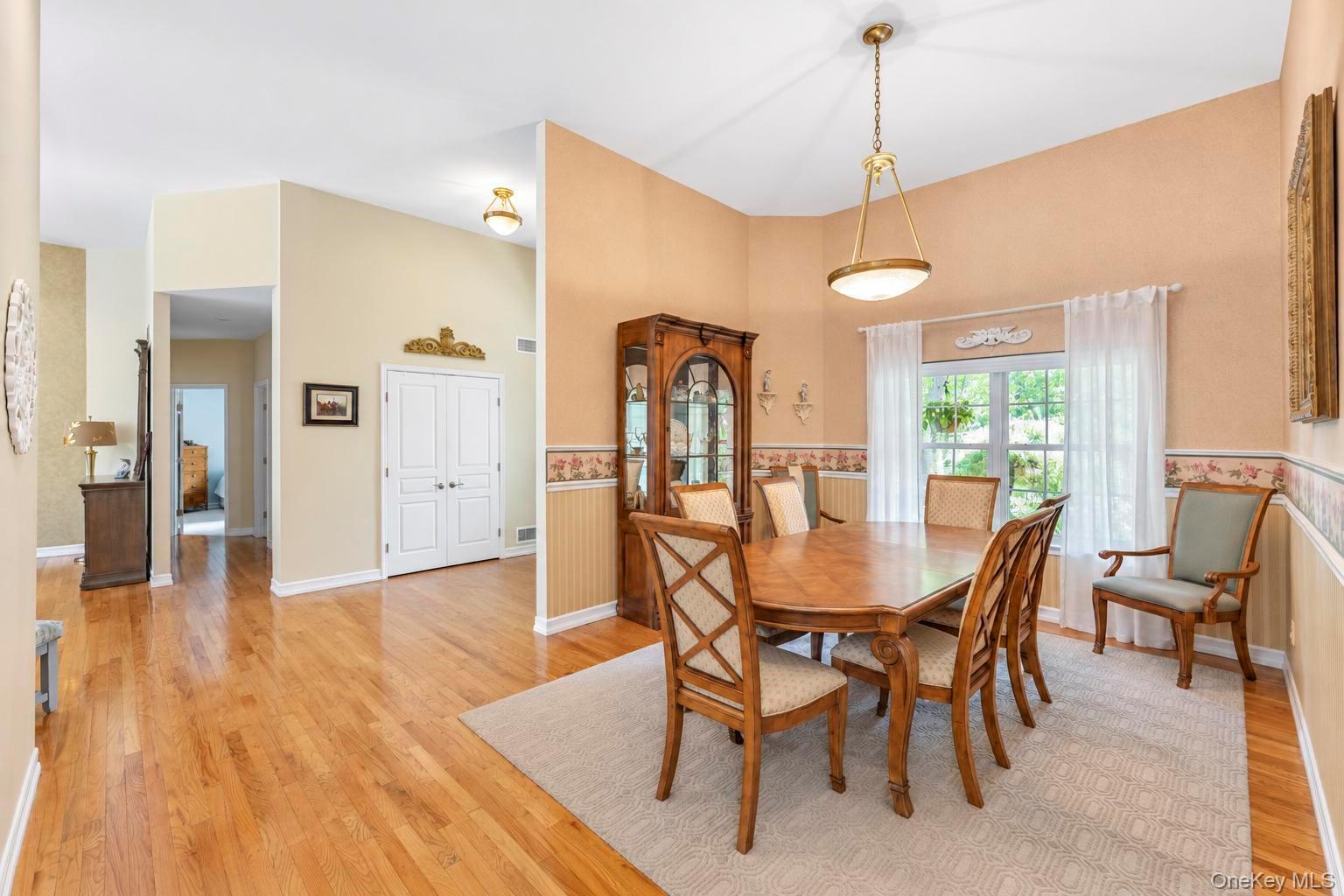 Single Family Wood Hollow Drive  Suffolk County, NY 11977, MLS-1047038-4
