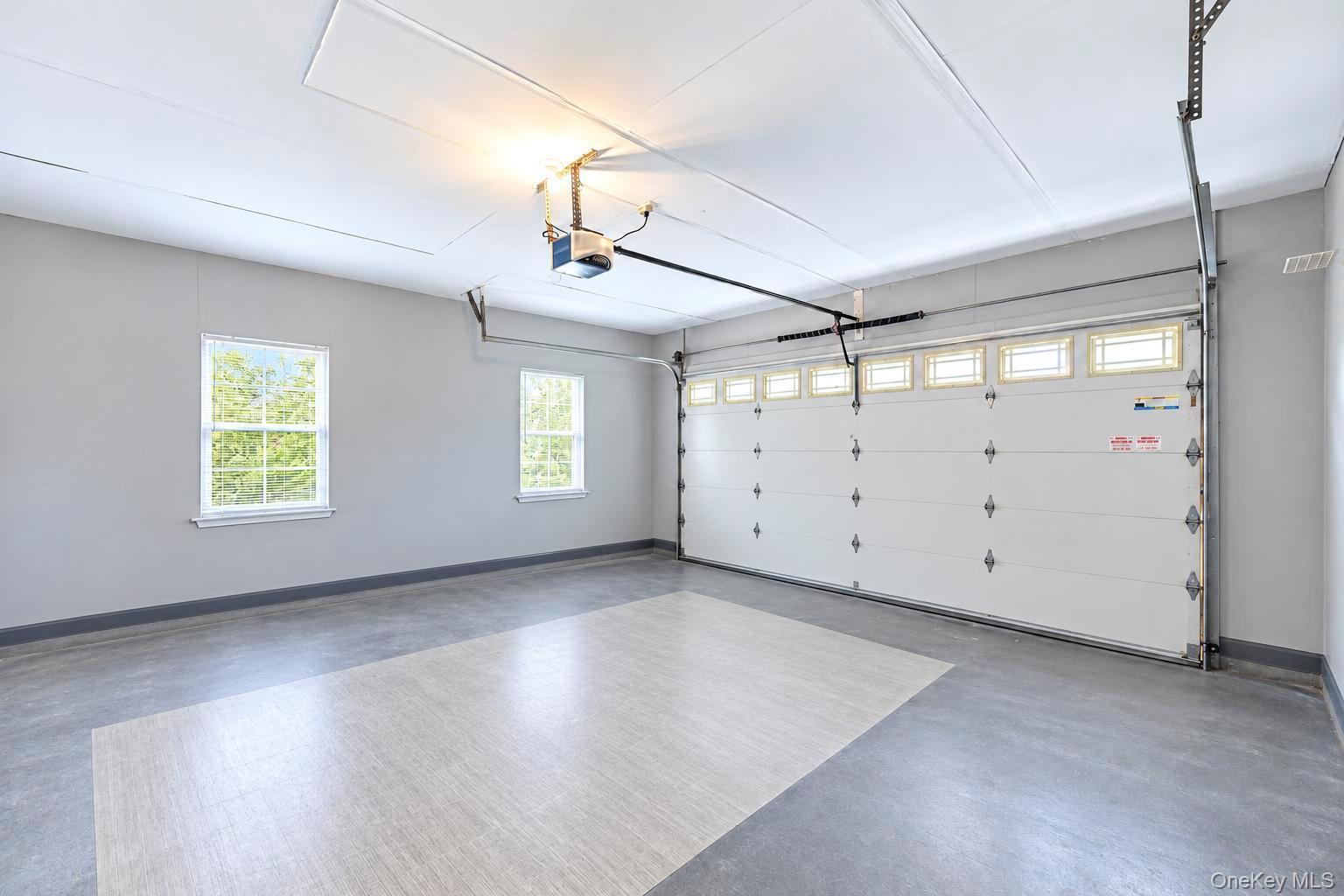 Single Family Wood Hollow Drive  Suffolk County, NY 11977, MLS-1047038-43