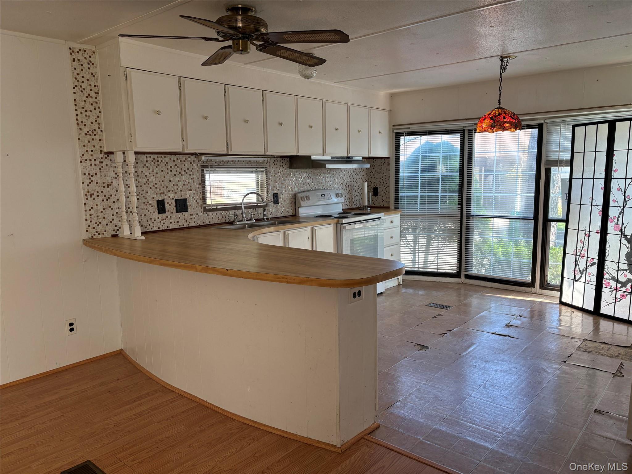 Single Family Riverleigh Suffolk County, NY 11901, MLS-1047053-2