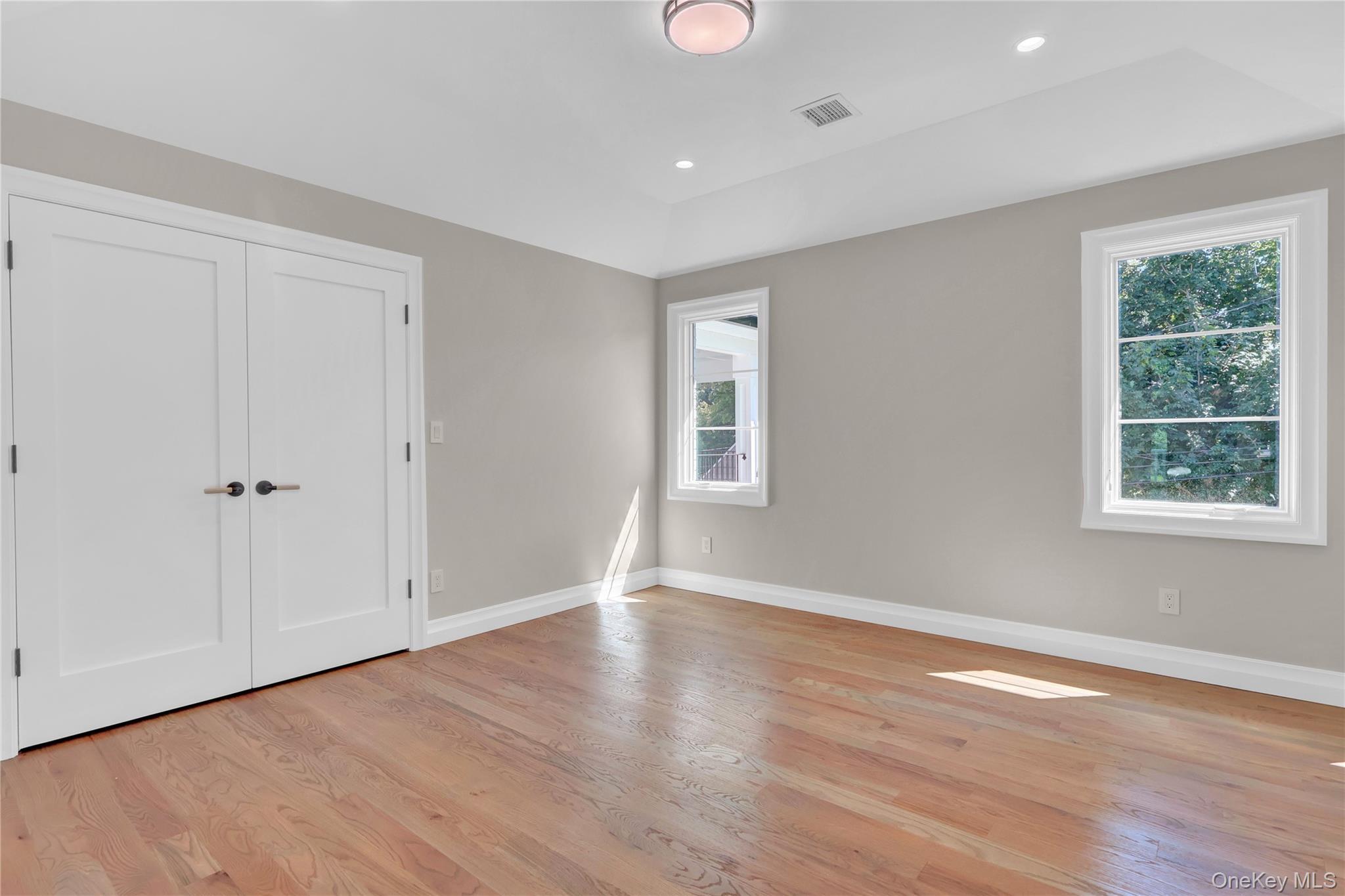 Single Family Hemlock Lane  Nassau County, NY 11577, MLS-1047055-33