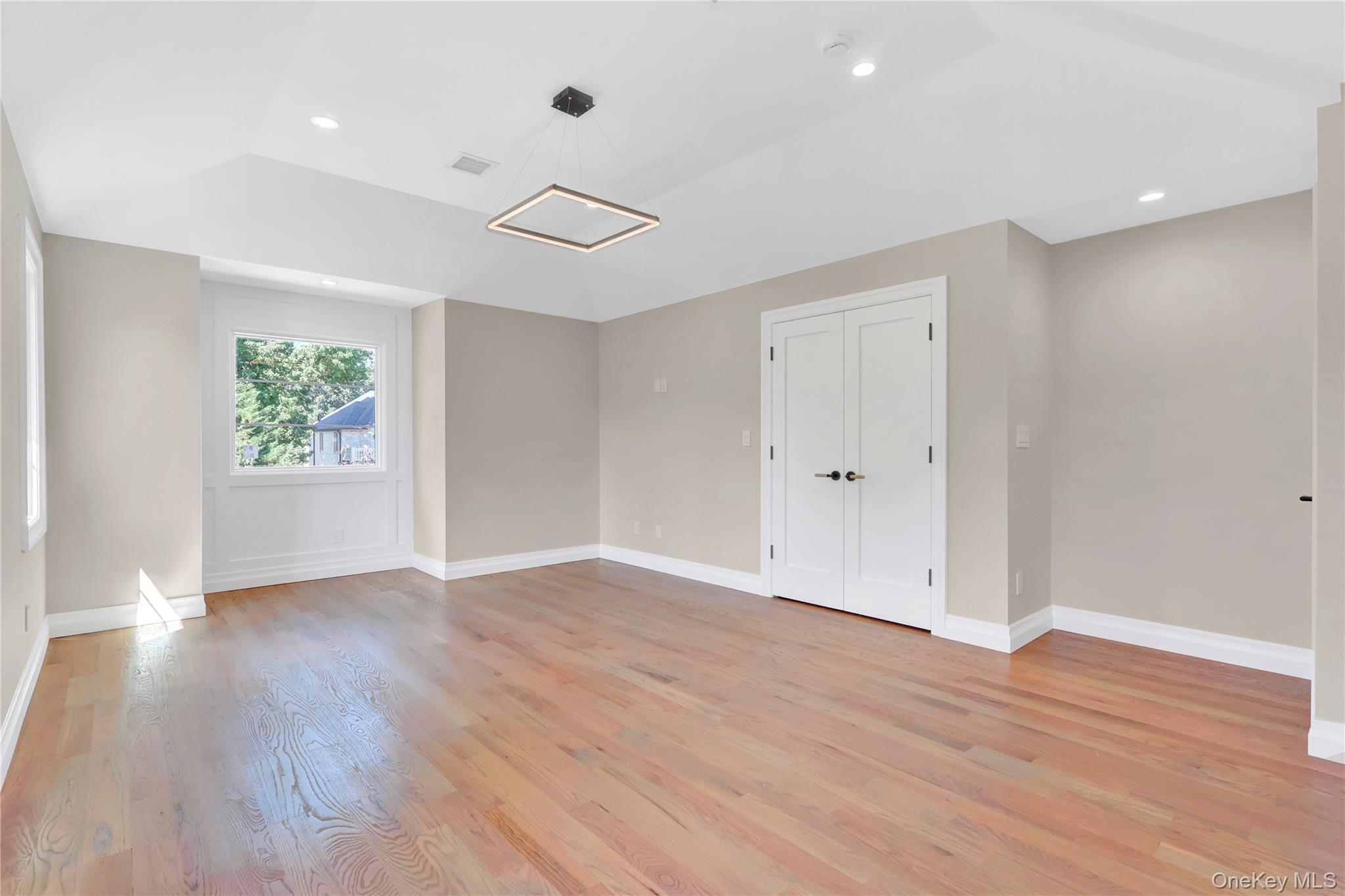 Single Family Hemlock Lane  Nassau County, NY 11577, MLS-1047055-36