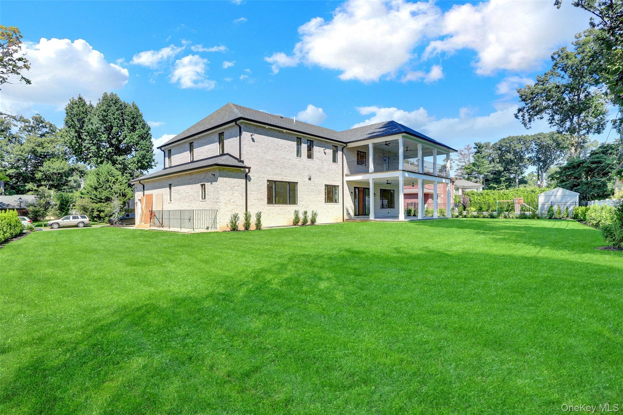 Single Family Hemlock Lane  Nassau County, NY 11577, MLS-1047055-39