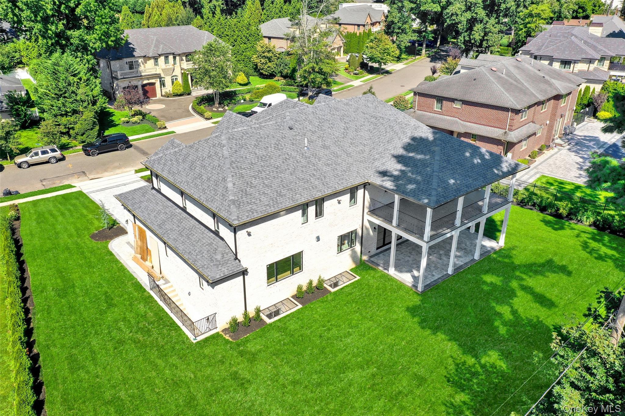 Single Family Hemlock Lane  Nassau County, NY 11577, MLS-1047055-44
