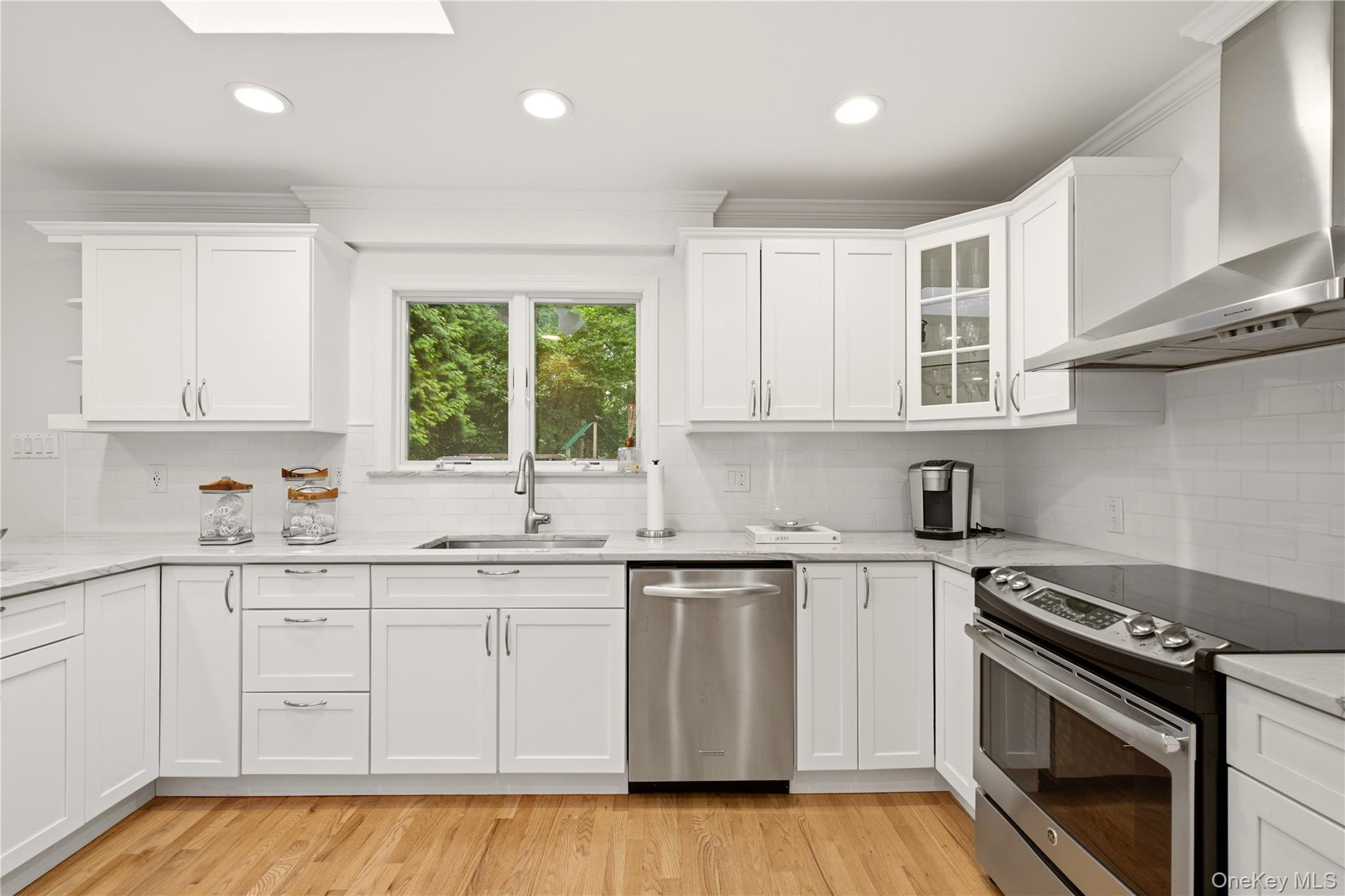 Single Family Sycamore Drive Nassau County, NY 11576, MLS-1047058-12